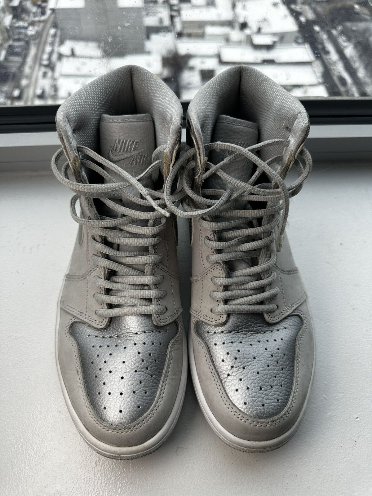 Nike Nike Air Jordan 1 AJ1 Retro High COJP Tokyo US9 Silver Grey Size US 9 / EU 42 - 1 Thumbnail