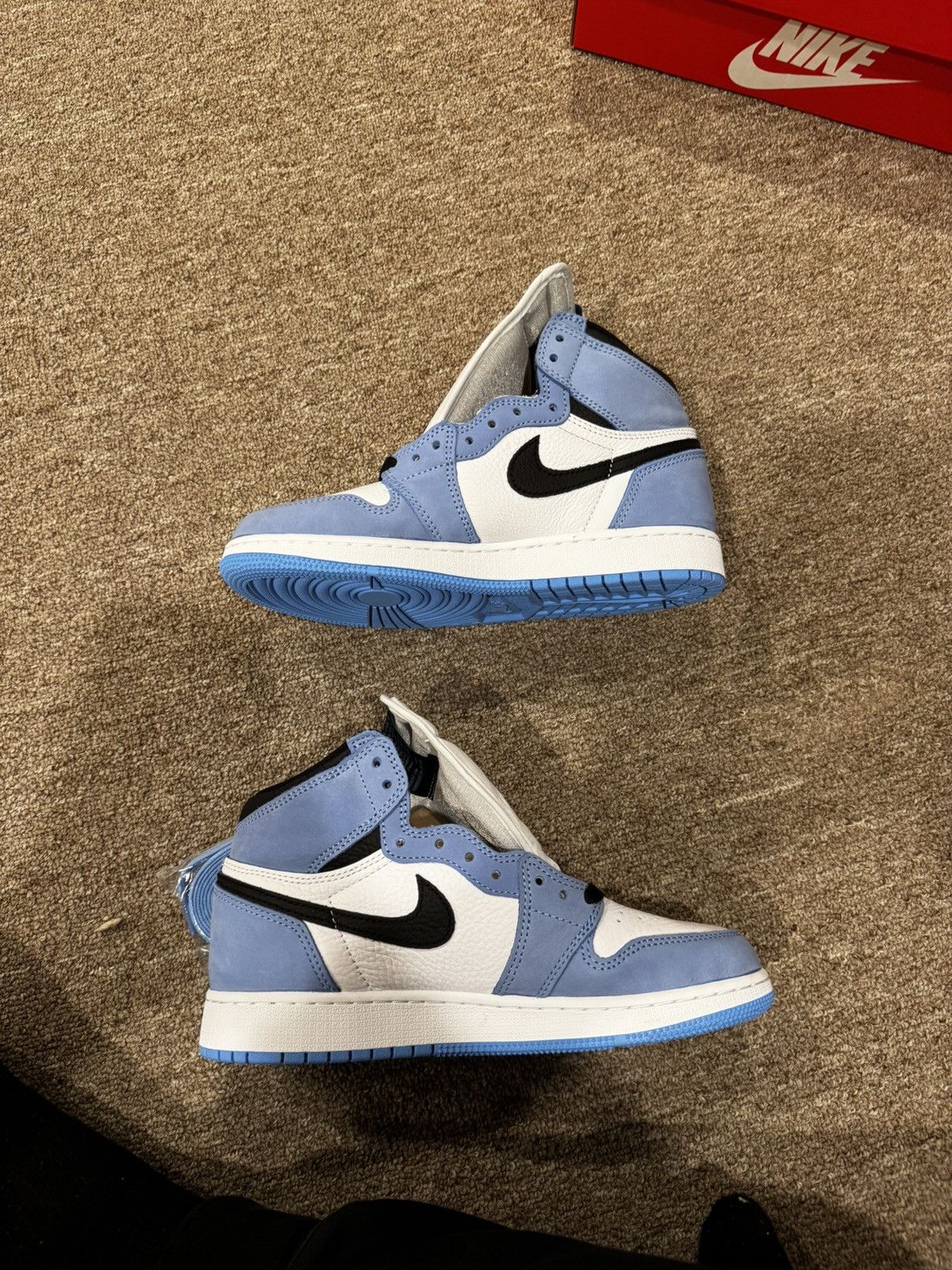 Jordan Brand × Nike Jordan 1 High GS Size 6Y Deadstock/never worn Size US 6 / EU 39 - 2 Thumbnail