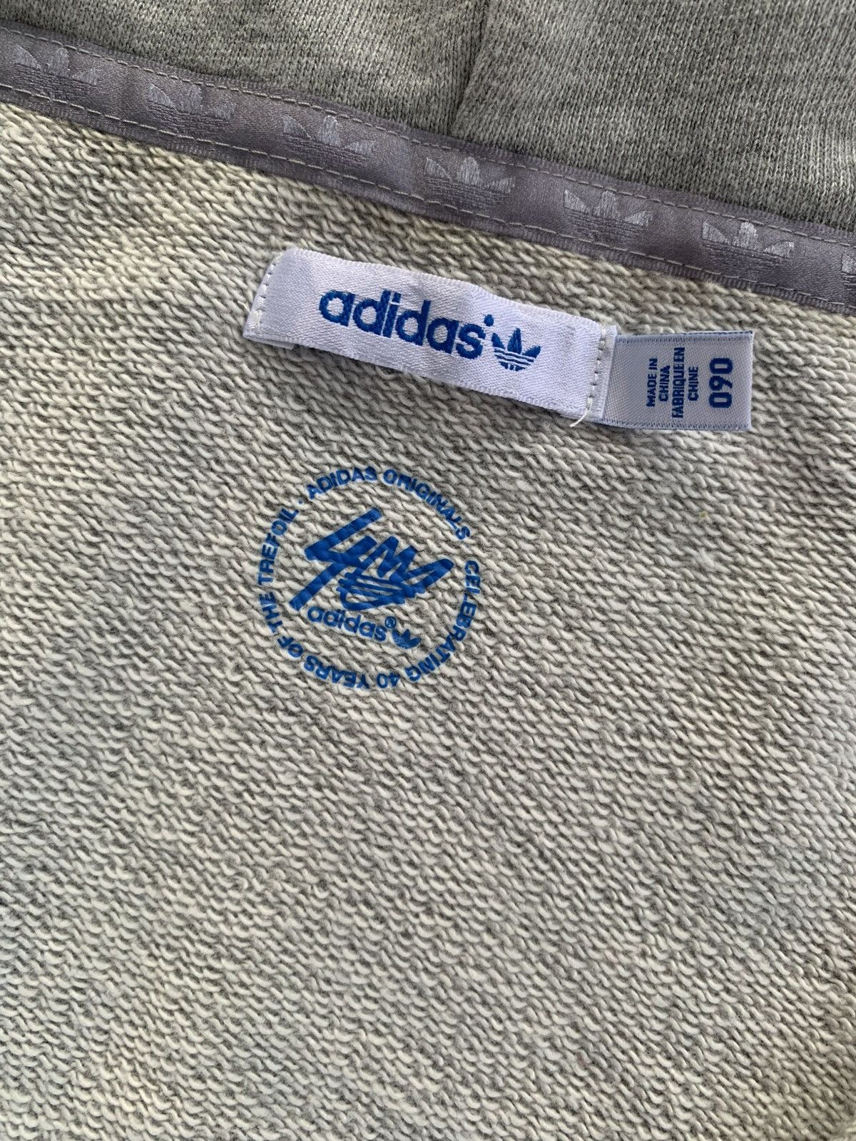 Adidas SLEEVLES VINTAGE ADIDDAS DISTRESSED HOODIE Size US M / EU 48-50 / 2 - 12 Thumbnail