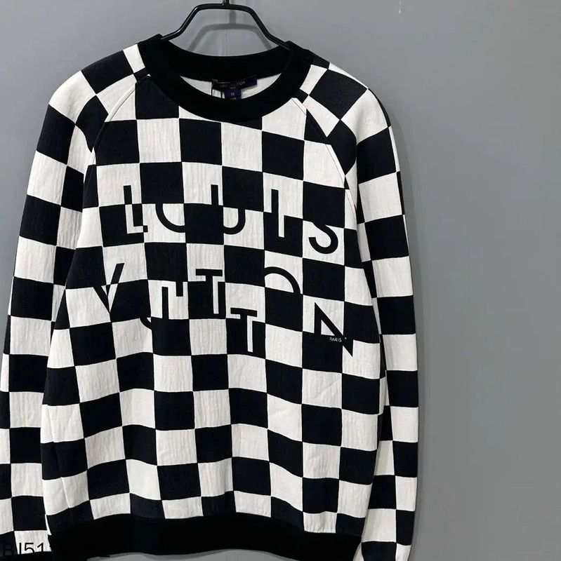 Louis Vuitton Louis Vuitton Black and White Checkered Sweatshirt 0089 Size M / US 6-8 / IT 42-44 - 1 Thumbnail