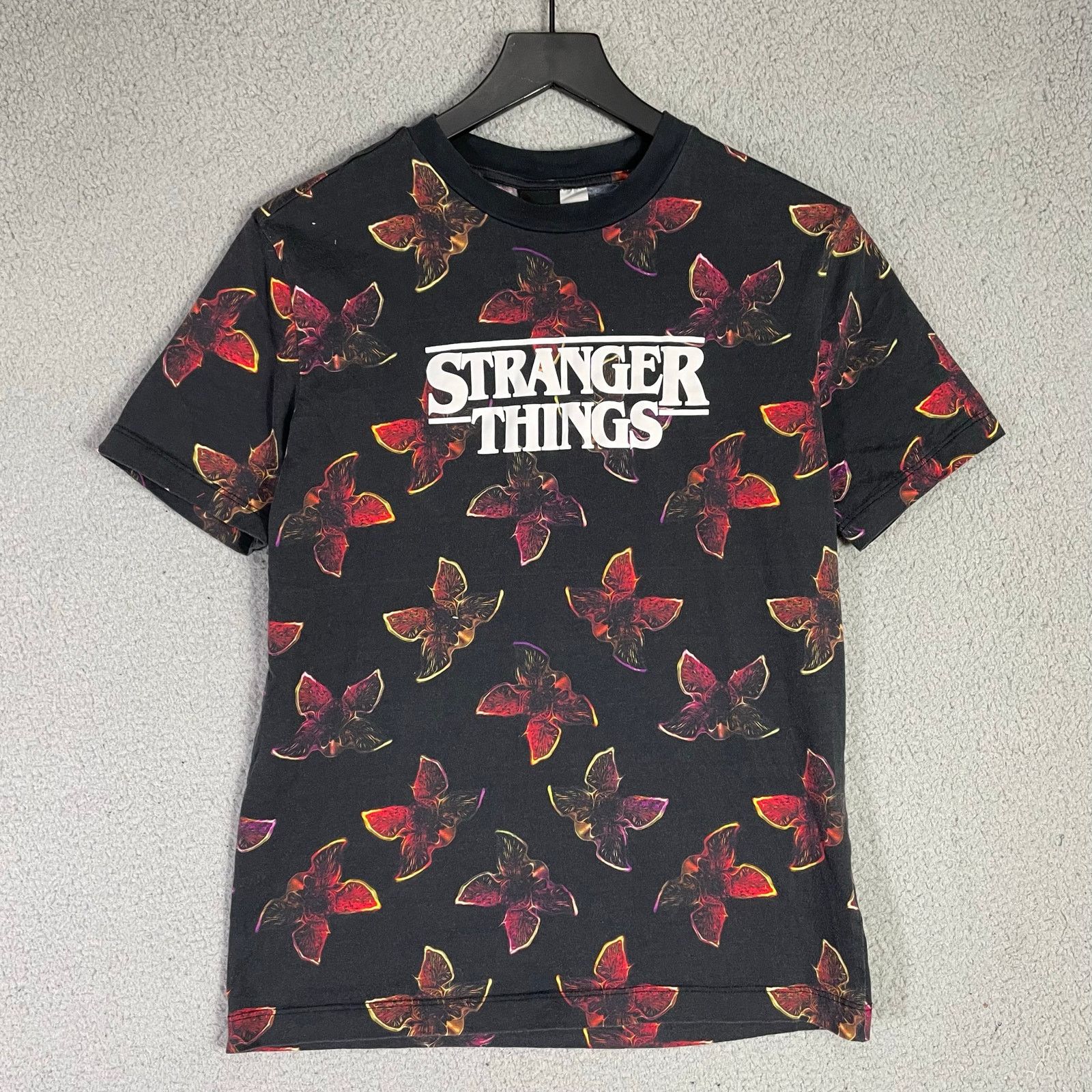 Other Stranger Things T-Shirts Universal Studios Halloween XS/S Size US XS / EU 42 / 0 - 9 Thumbnail