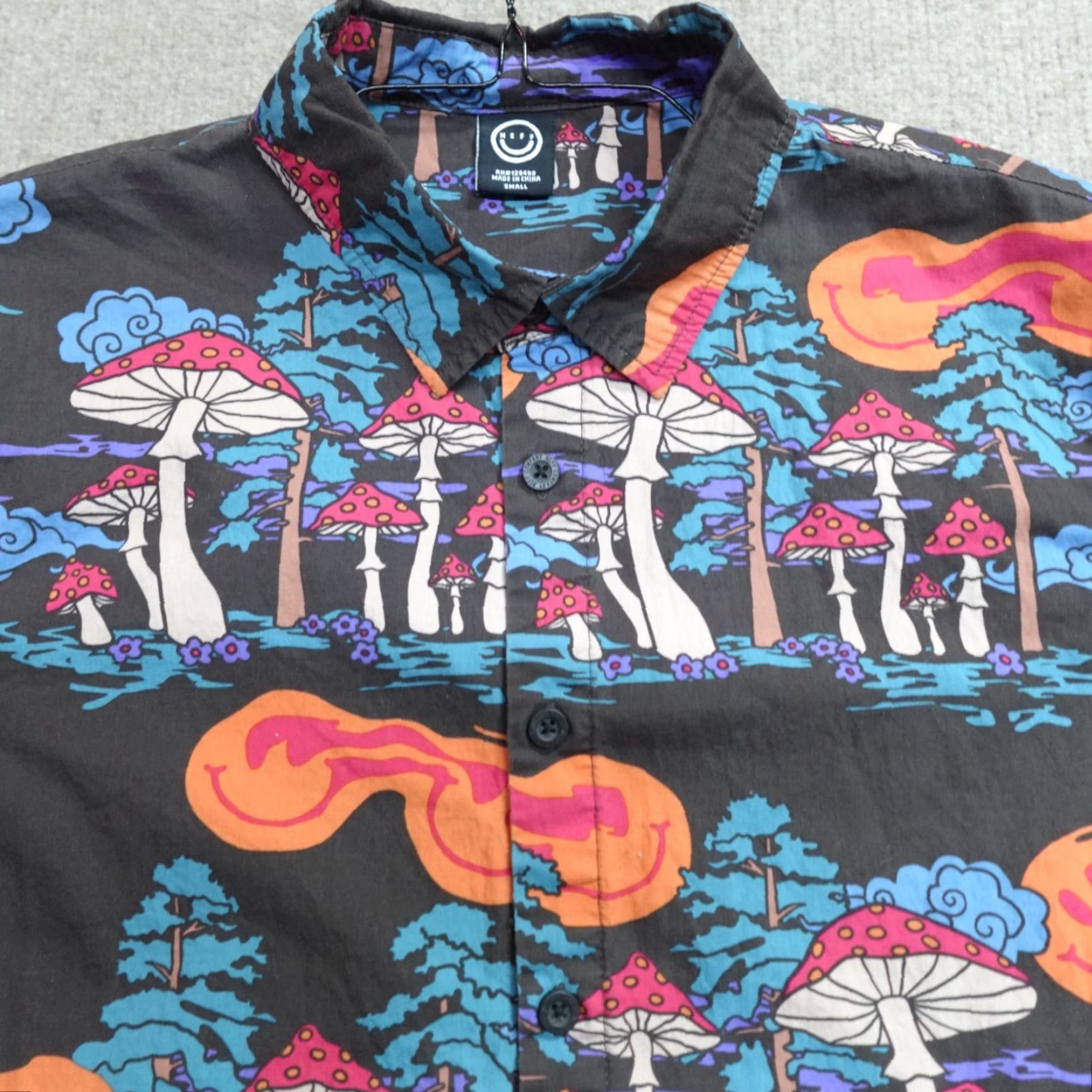 Vintage Neff Shirt Small Gray Magic Mushrooms Amanita Muscaria Happy Face Shirt Mens S Gray Neff Button-Up Short Sleeve Cotton Plaid Collared Size US S / EU 44-46 / 1 - 2 Thumbnail