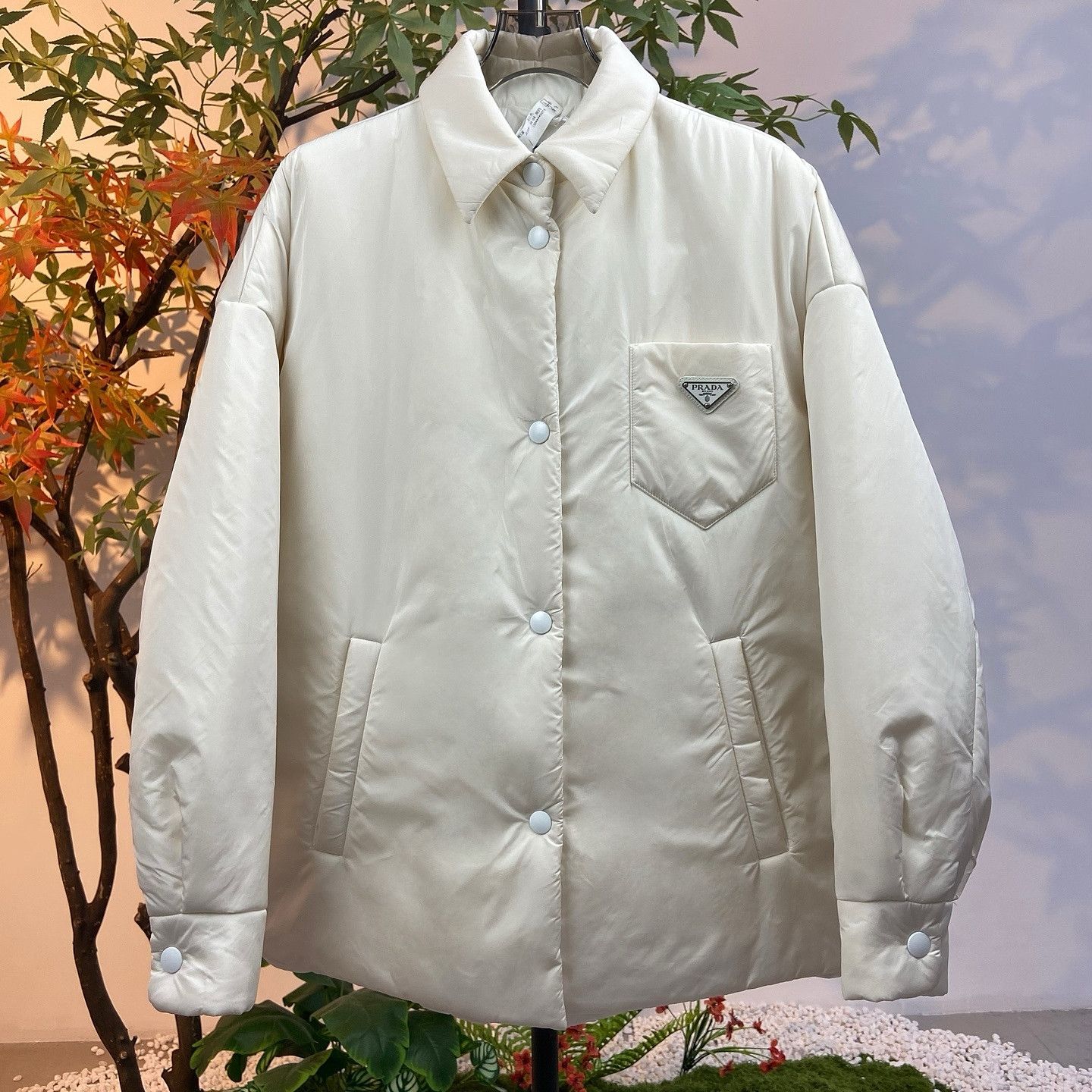 Prada Prada Re-Nylon Logo Snap Jacket Size 36 Size XS / US 0-2 / IT 36-38 - 1 Thumbnail