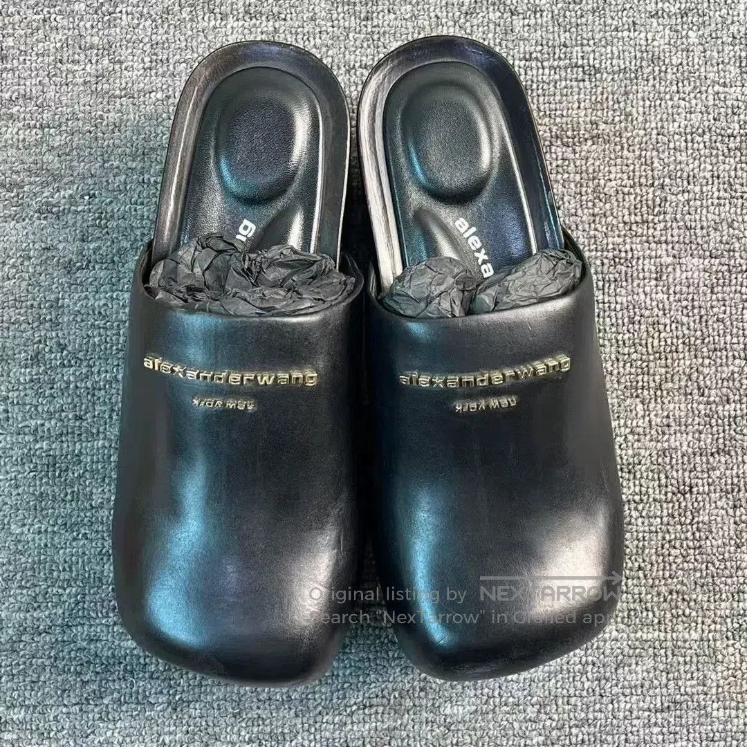 Alexander Wang Alexander Wang Black Logo Closed-Toe Slippers. Size US 4 / IT 34 - 2 Thumbnail