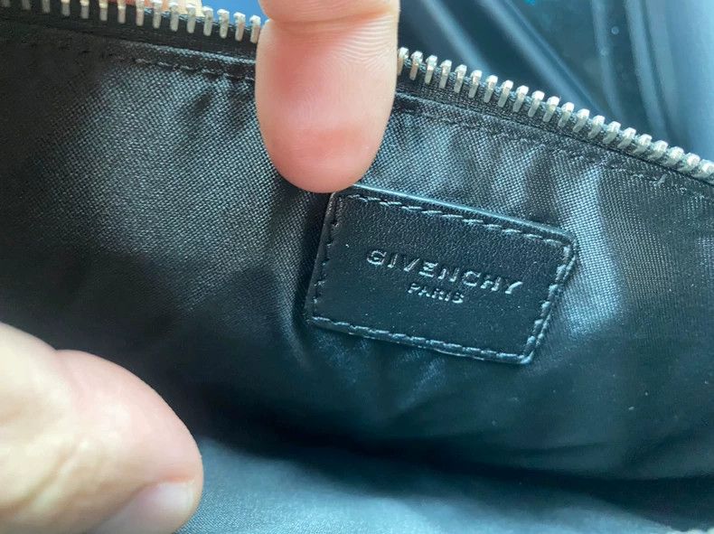 Givenchy Givenchy Handbag with monkey design Size ONE SIZE - 3 Thumbnail