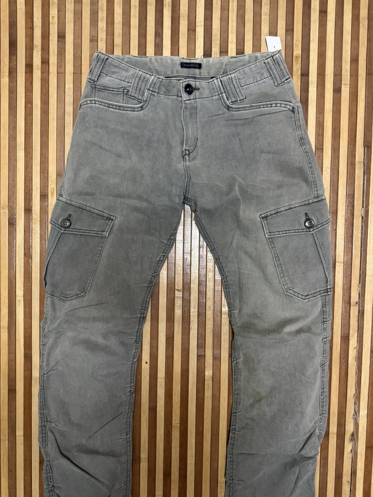 Japanese Brand Japanese Brand Y2K Style Cargo Pants Streetwear W28X33 Size US 28 / EU 44 - 2 Thumbnail
