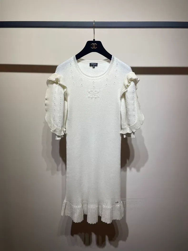 Chanel Chanel Knitted dress with ruffled dot sleeves Size S / US 4 / IT 40 - 1 Thumbnail