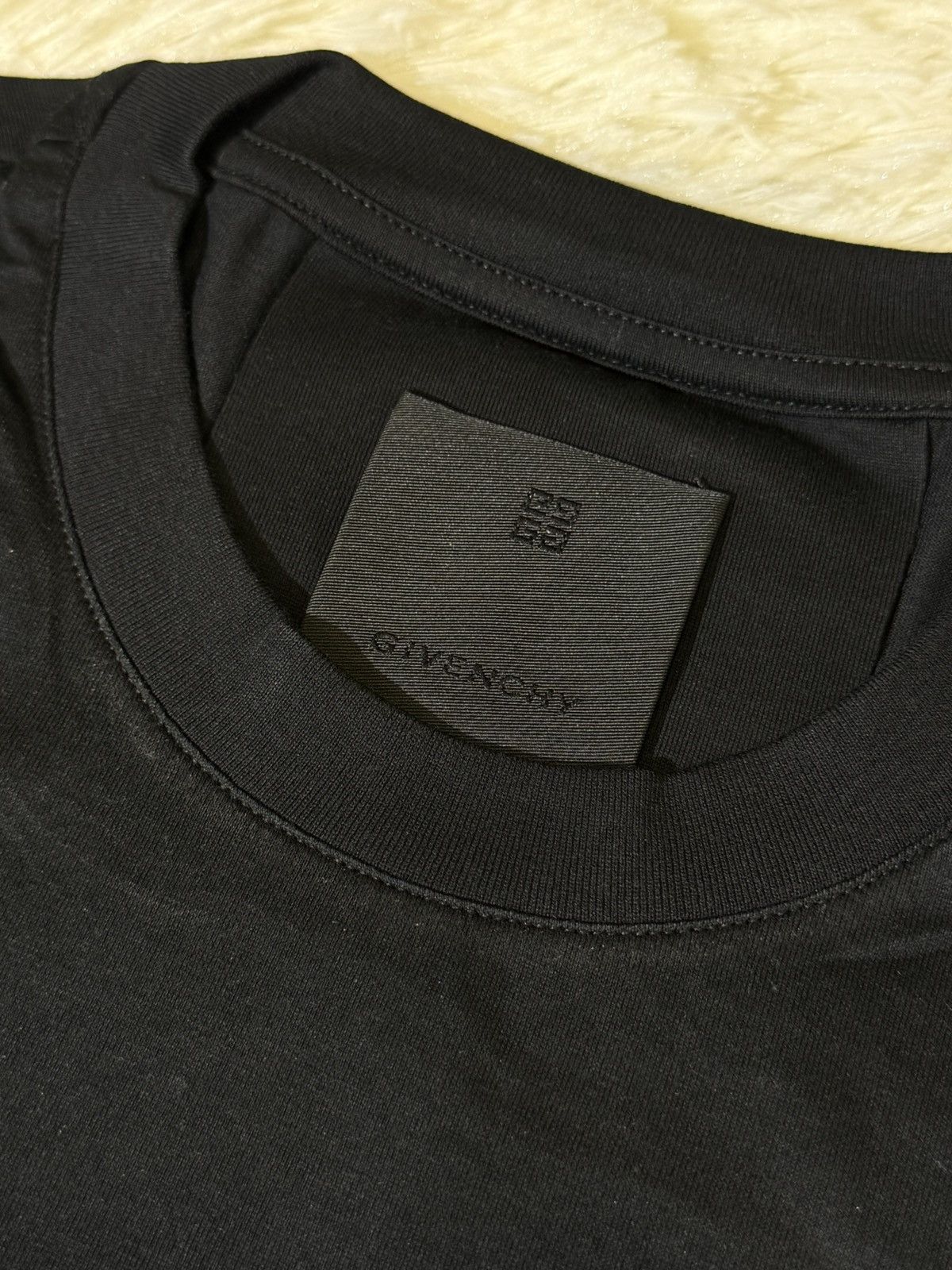 Givenchy Givenchy black t-shirt Size US M / EU 48-50 / 2 - 3 Thumbnail