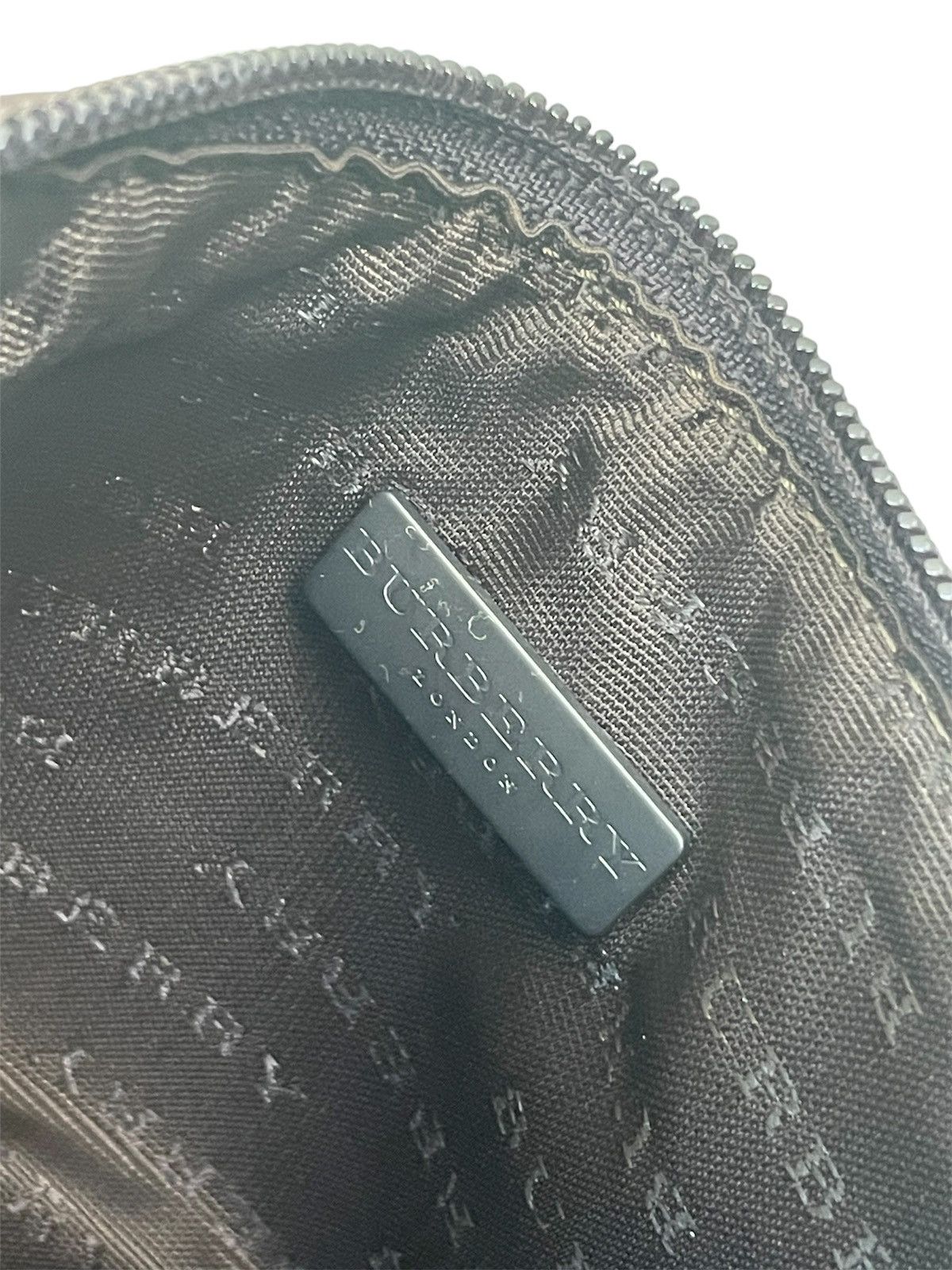 Burberry Burberry Nova Check Pouch | Old Money Aesthetic Size ONE SIZE - 7 Thumbnail