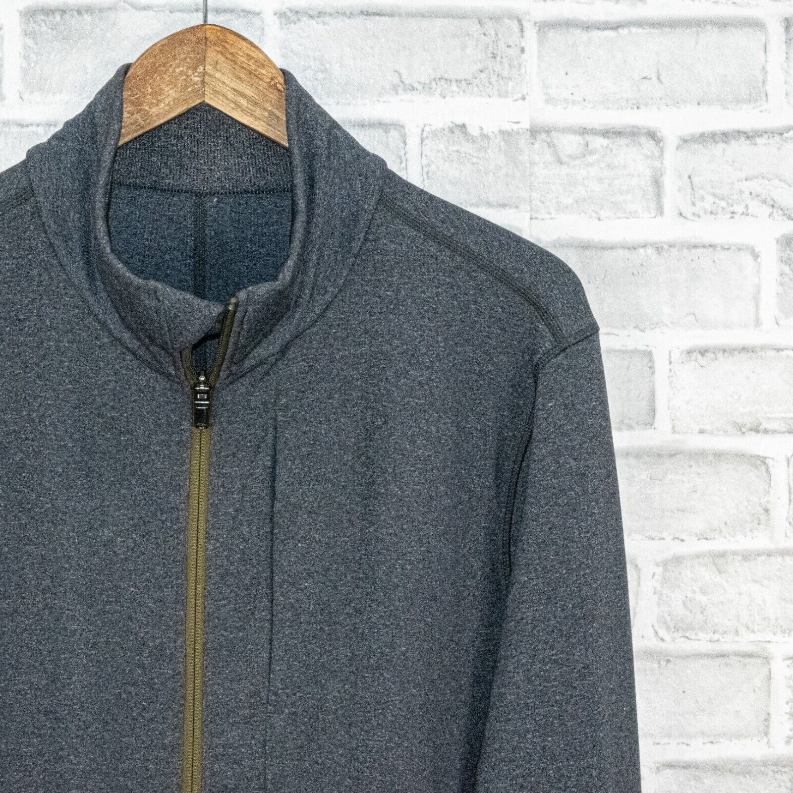 Lululemon Lululemon Full Zip Teck Jacket Multi pocket in Char Gray Size US L / EU 52-54 / 3 - 7 Thumbnail