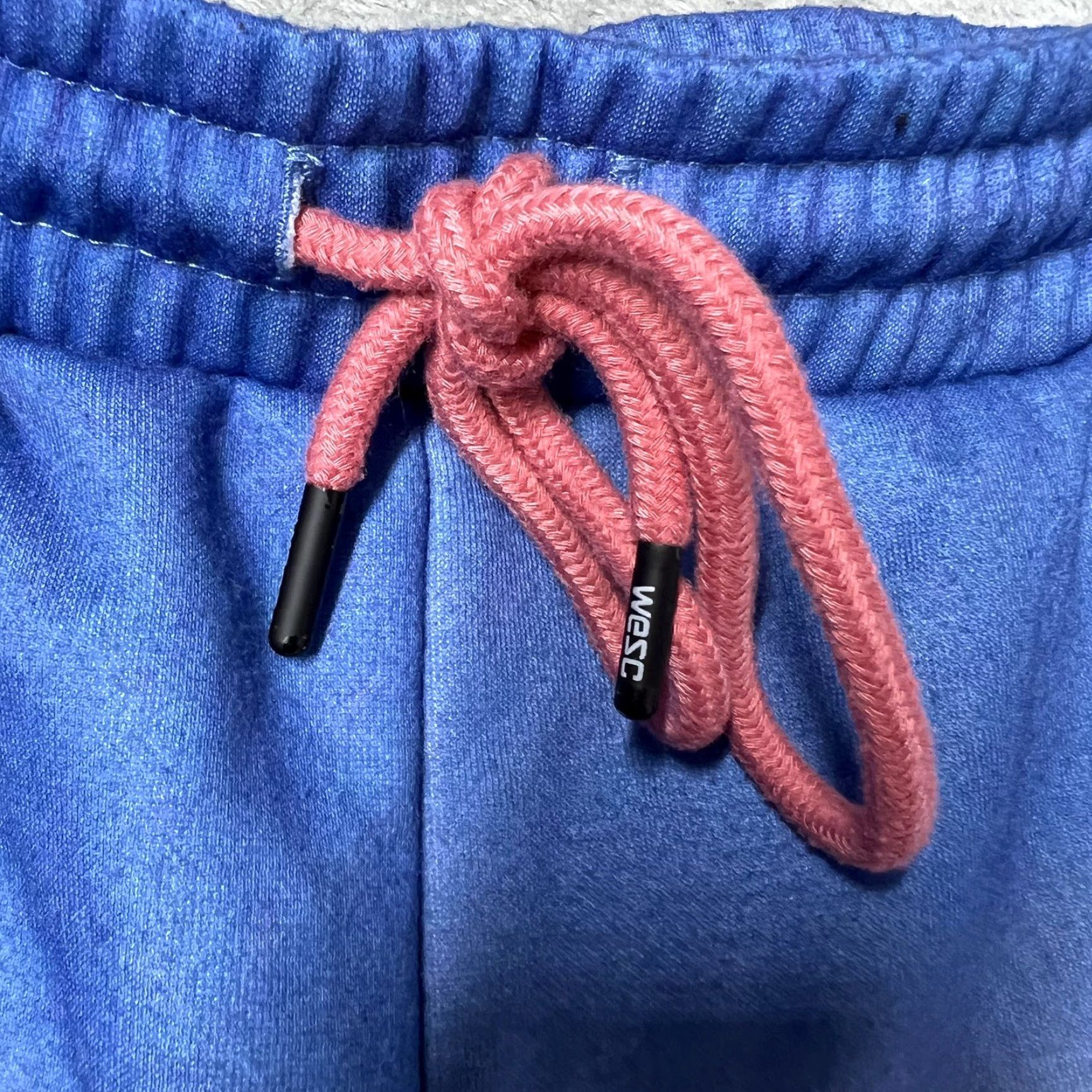 WeSC WeSC Men's Sweat Shorts XL Palm Print Sunset Blue Orange Pink Gradient Poly Athletic Shorts Pockets Drawstring Size US 36 / EU 52 - 4 Thumbnail