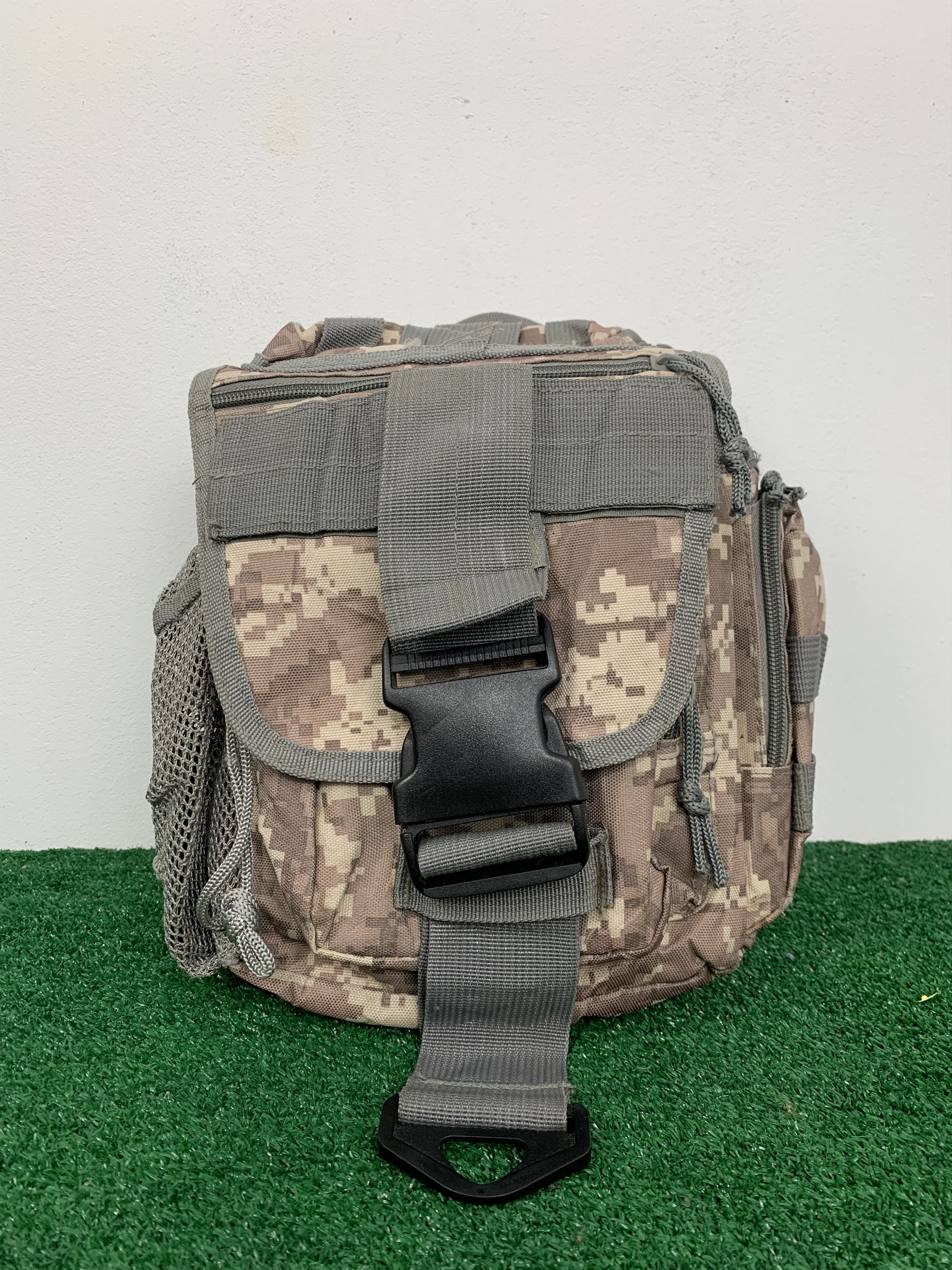 Vintage Vintage Military Camo Tactical Crossbody Slingbag BG0093 Size ONE SIZE - 3 Thumbnail