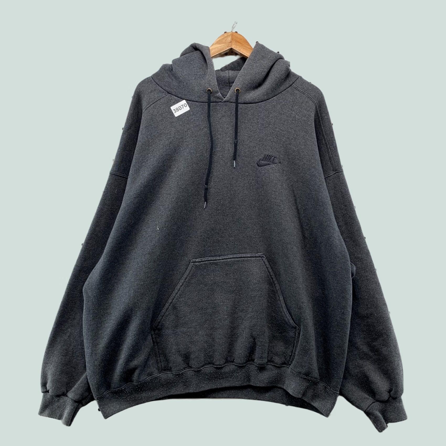 Nike VINTAGE Nike Hoodie Mens XL Gray Heavyweight Swoosh 90s Sweatshirt Pullover USA Size US XL / EU 56 / 4 - 1 Thumbnail