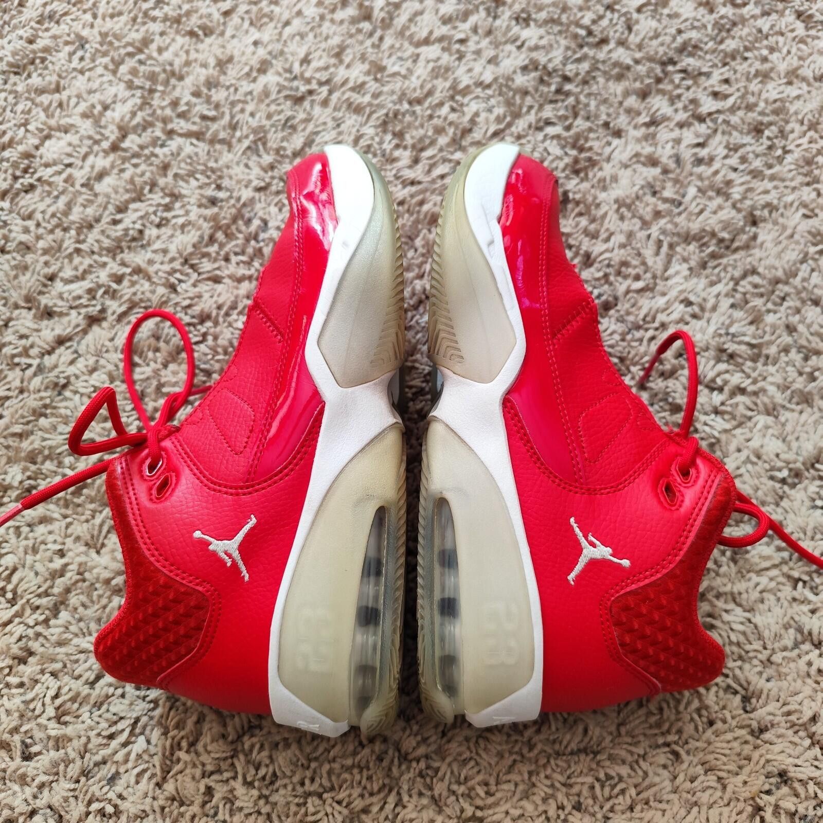 Jordan Brand jordan Air max aura 3 Red Athletic Shoes Youth Boys sz 5.5 Size US 5.5 / EU 38 - 5 Thumbnail