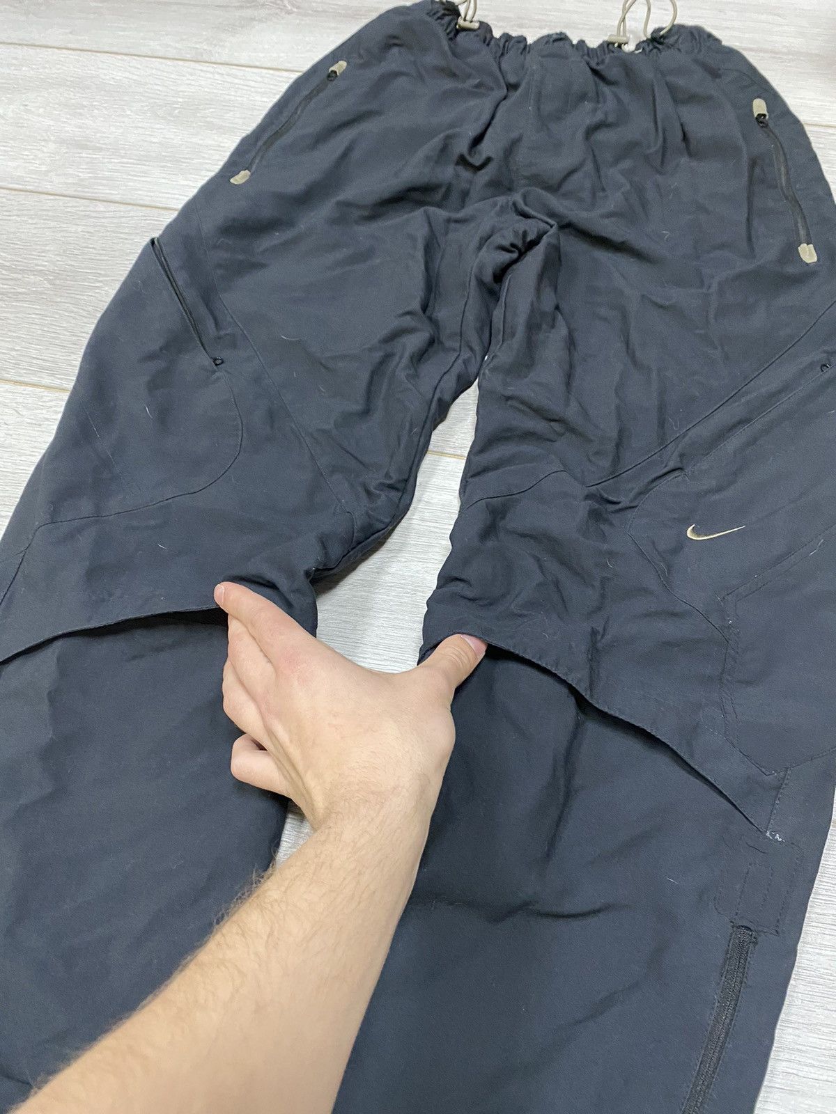 Nike Nike vintage nylon parachute wide pants ninja Size US 32 / EU 48 - 7 Thumbnail