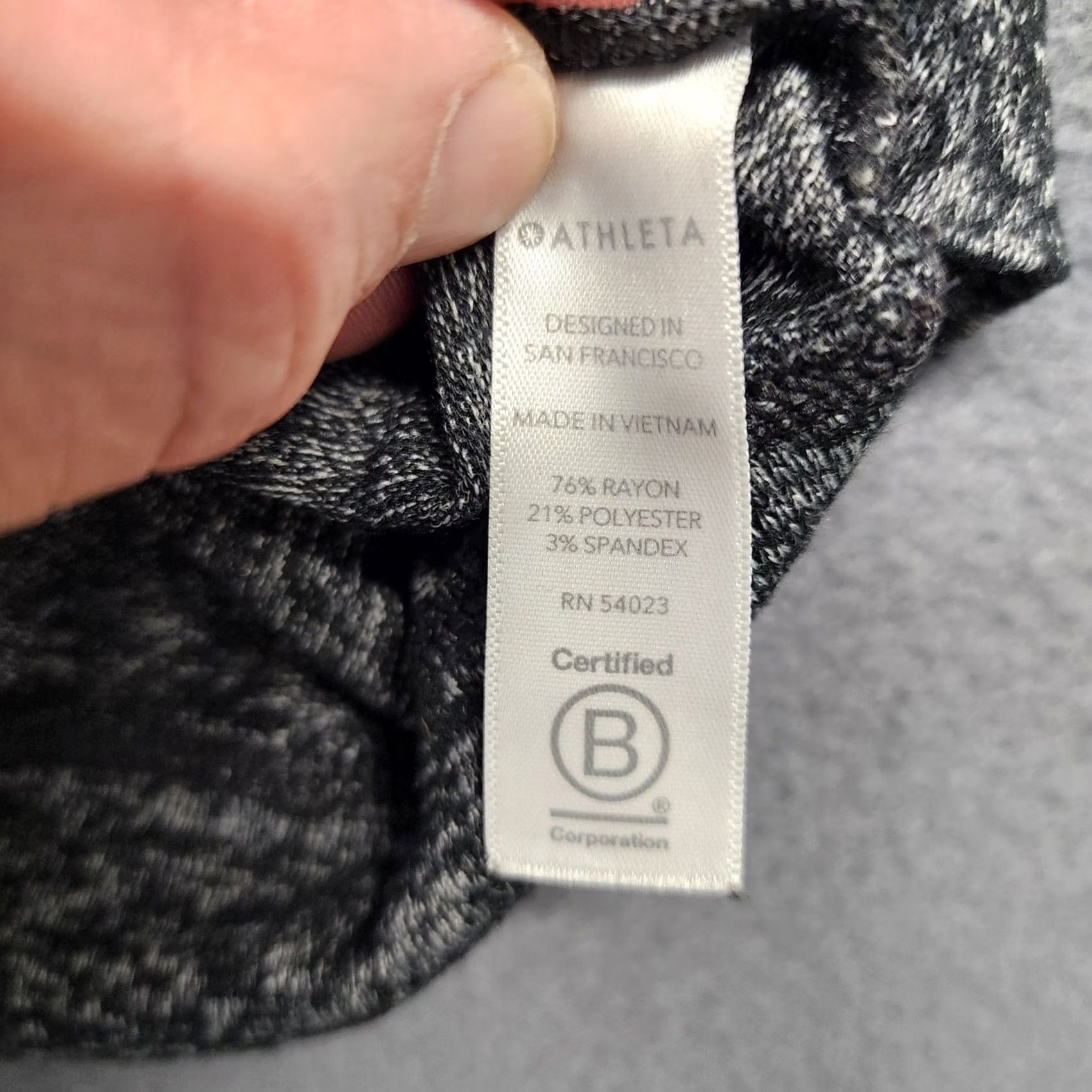 Athleta Athleta Womens Top XS Long Sleeve Stretch Heathered Black Charcoal Size XS / US 0-2 / IT 36-38 - 7 Thumbnail