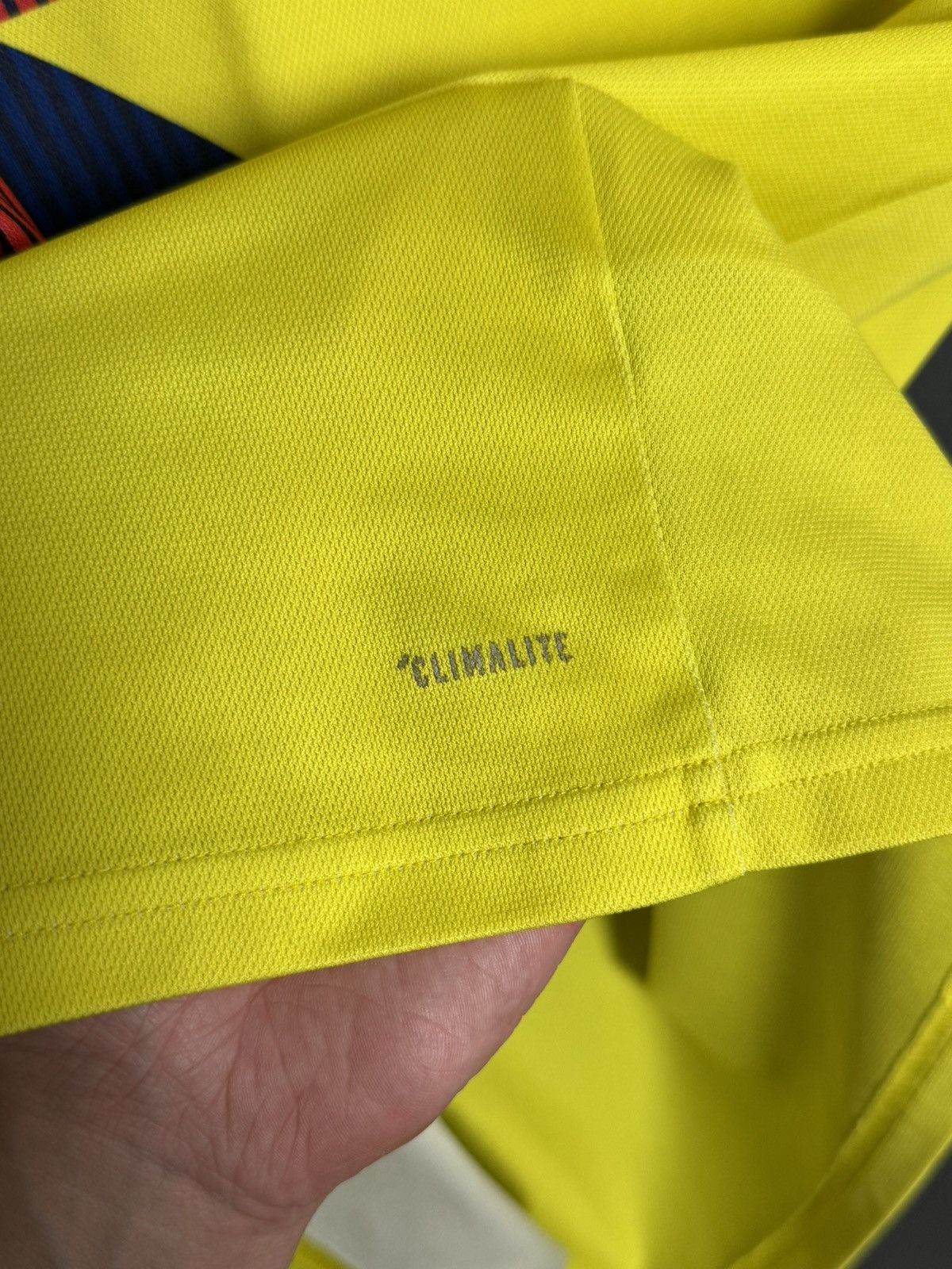 Adidas Colombia 18/19 Home Football Soccer Long Sleeve Jersey Size US S / EU 44-46 / 1 - 5 Thumbnail
