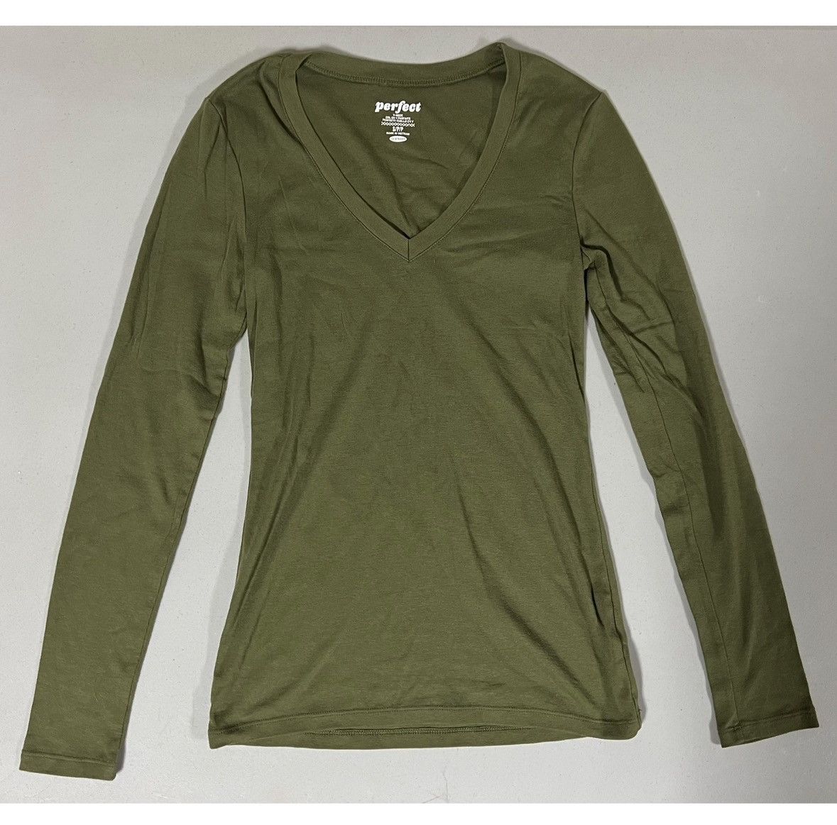 Old Navy Olive Green V-Neck Long Sleeve Shirt Top Blouse Tee Size S🫒✨ Size S / US 4 / IT 40 - 1 Thumbnail