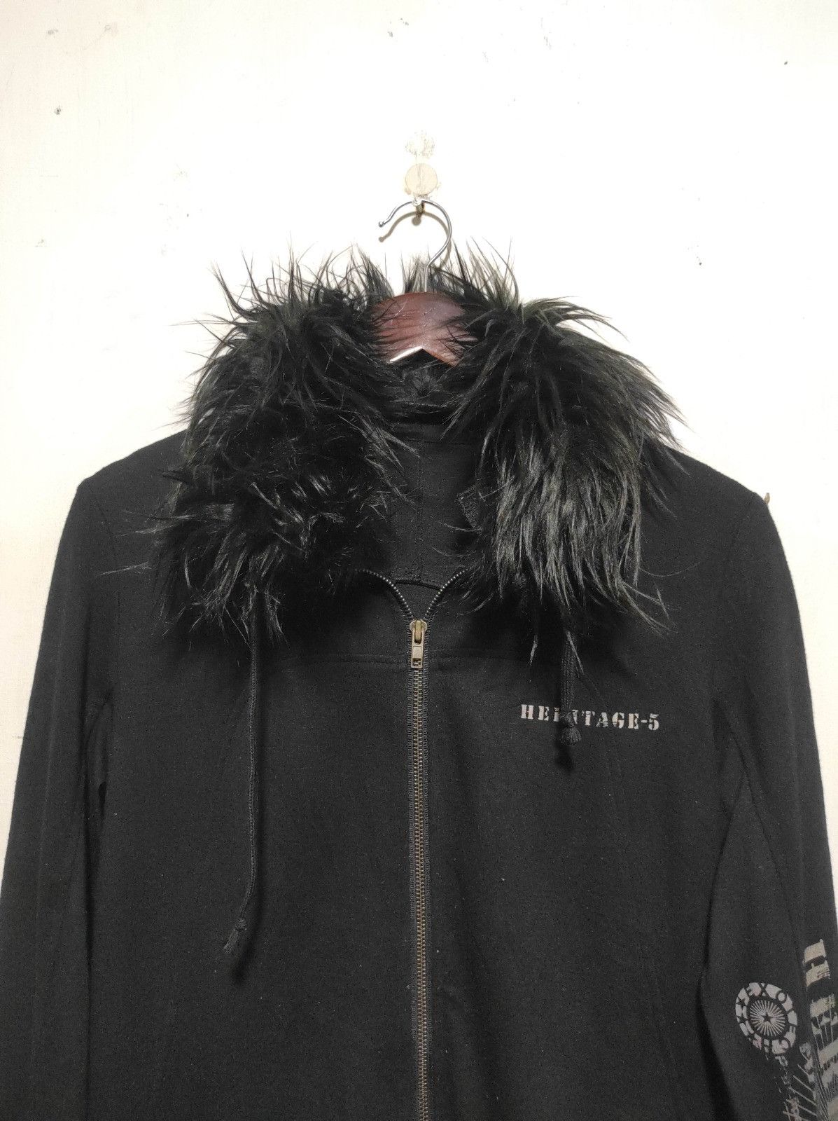 Japanese Brand I'm Mago zip fur sweatshirt ifsix LGB style Size US XS / EU 42 / 0 - 3 Thumbnail