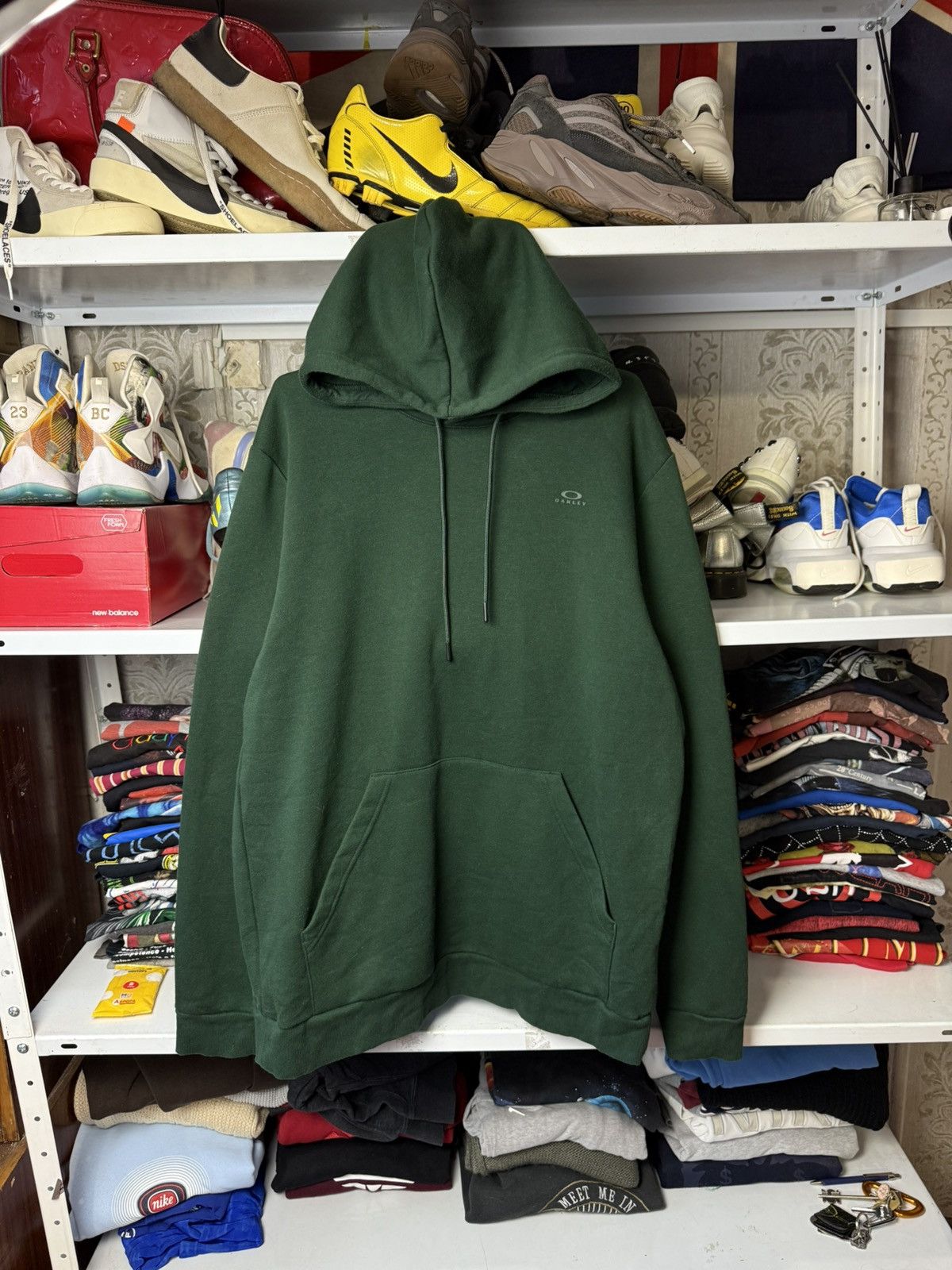 Oakley Vintage Oakley Green Hoodie Mini Logo Y2K Gorpcor Size US XL / EU 56 / 4 - 1 Thumbnail