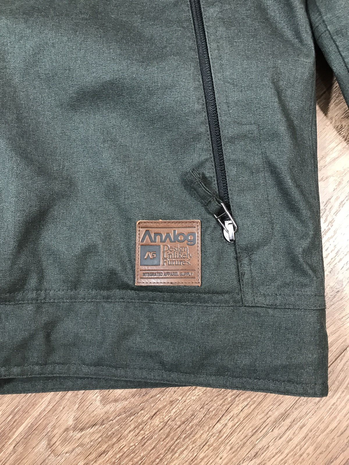 Analog × Burton Rare Analog Jacket Multipocket Size S M Size US S / EU 44-46 / 1 - 2 Thumbnail