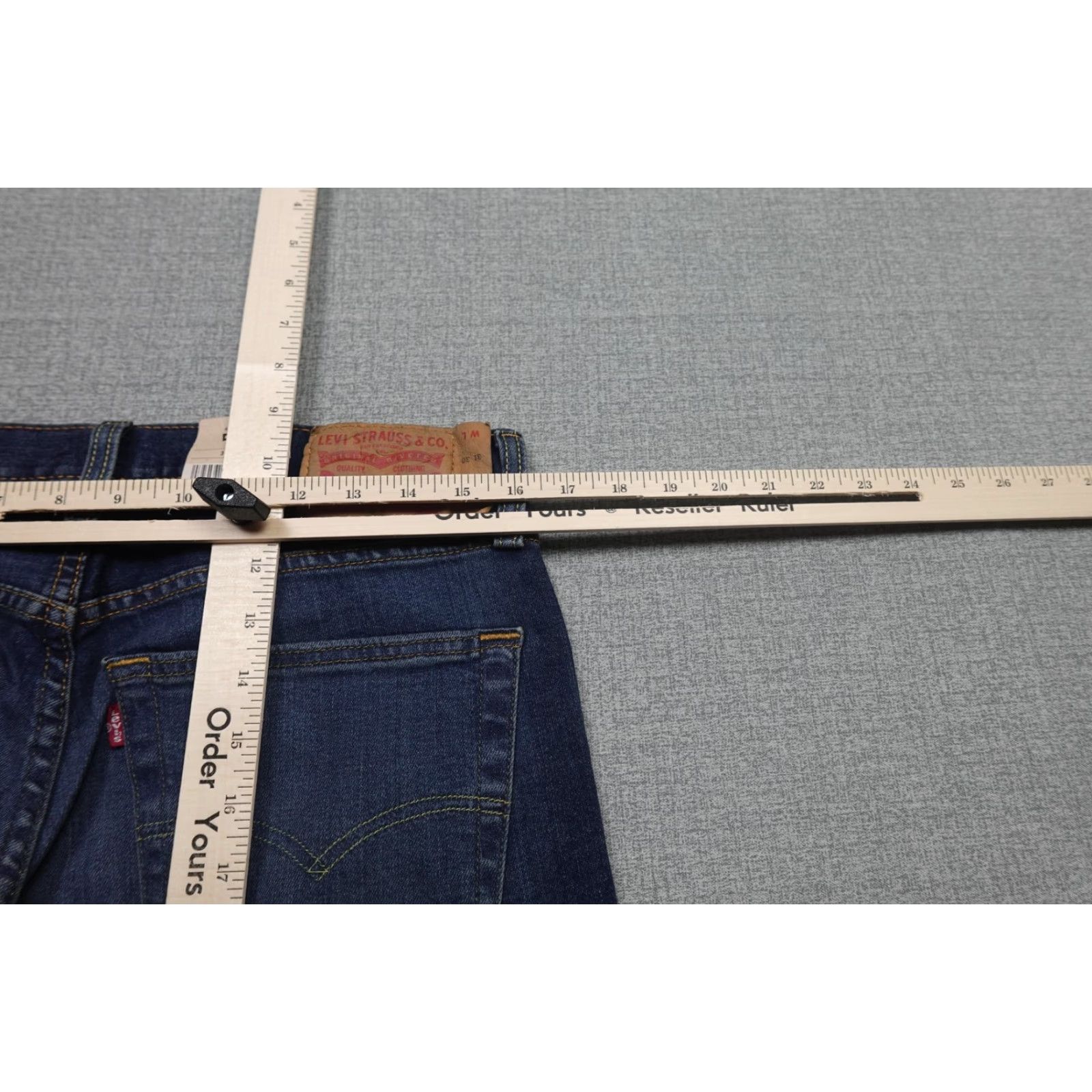 Levi's Levi's 501 Jeans Mens 31x30 Blue Medium Wash Denim Button Fly NWT Straight Leg Vintage No Womens Mens Girls Boys Size US 31 - 7 Thumbnail