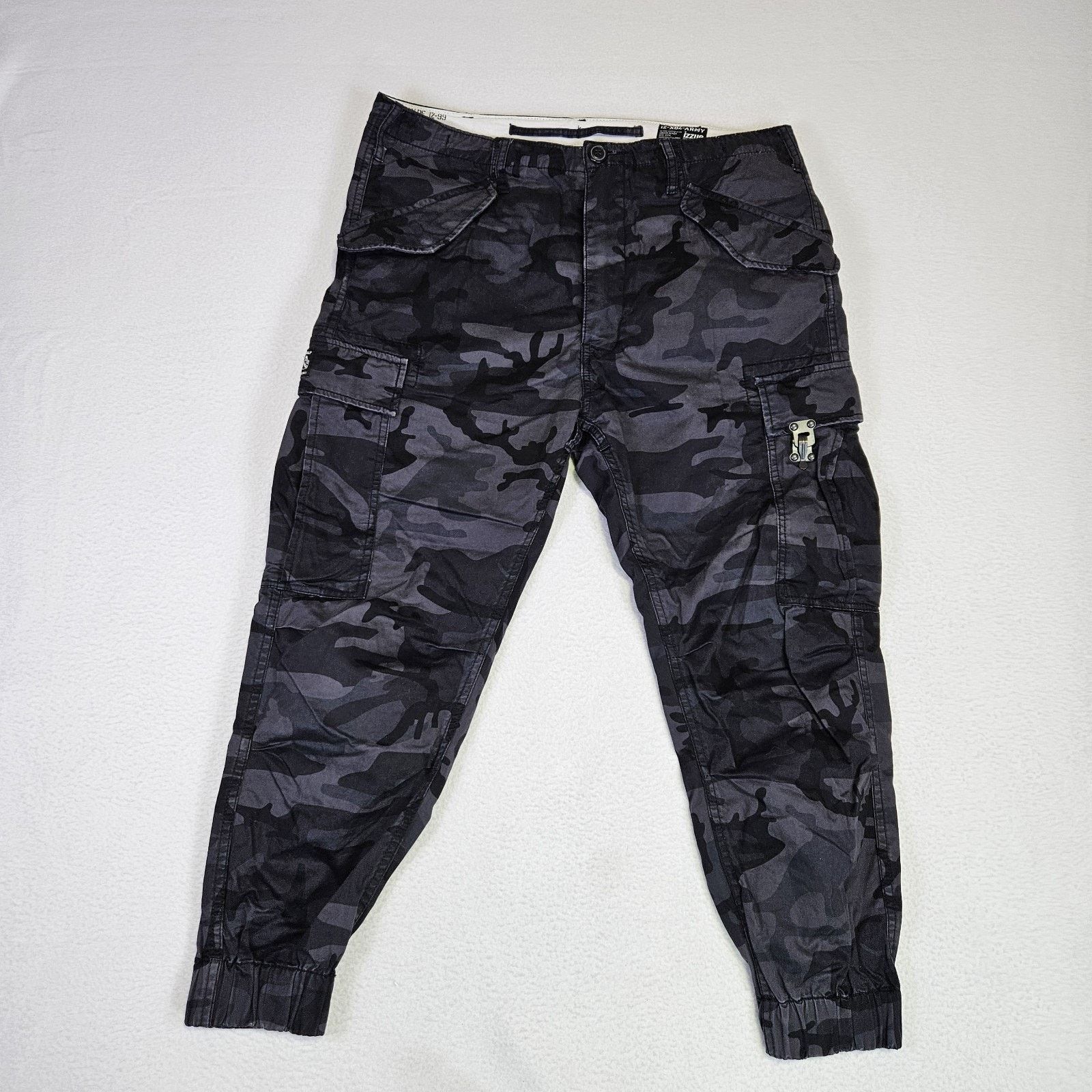 Izzue X04 Army Cargo Pant Camo Jogger Streetwear Military in Black, Men's (Size 32)