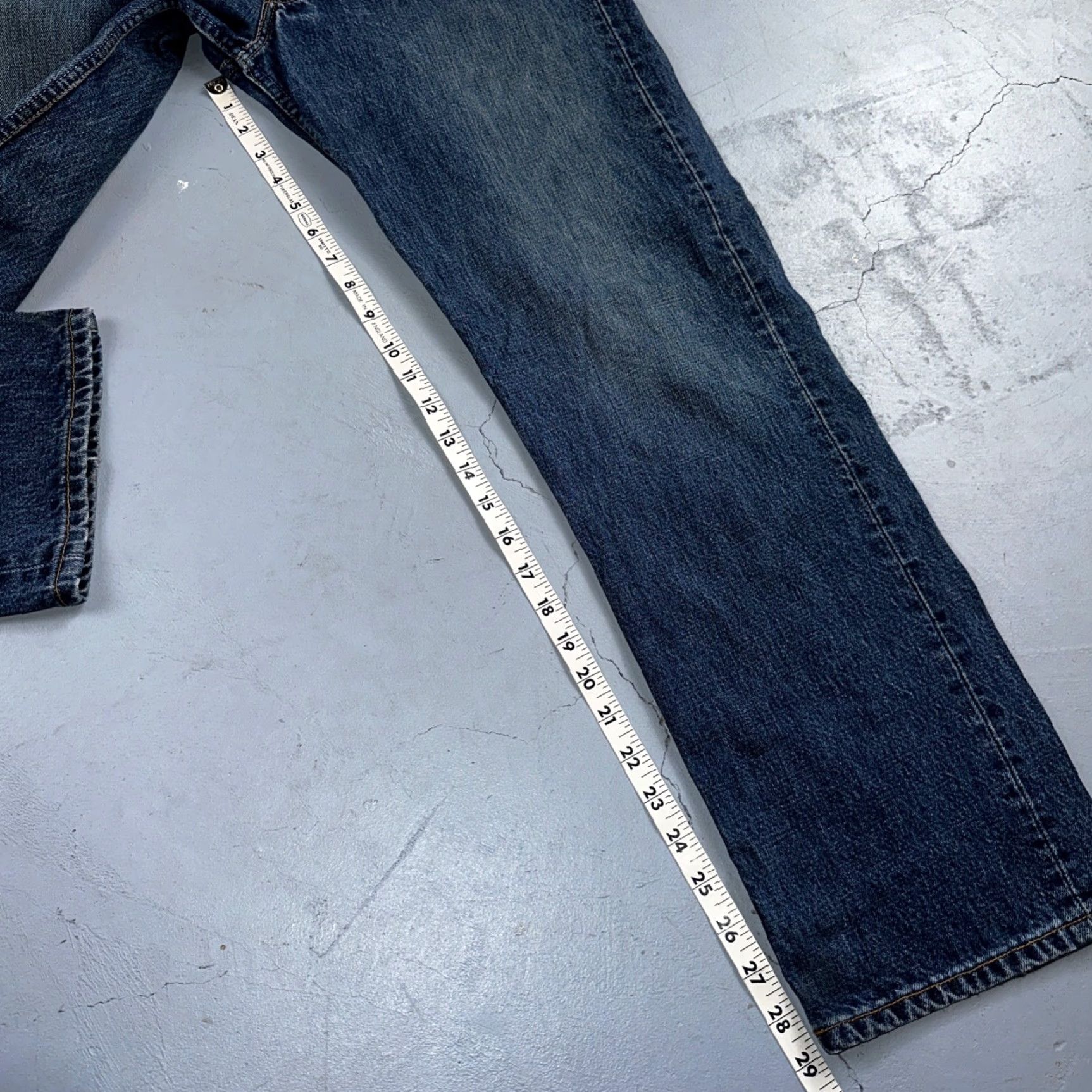 Levi's Levi's 501 Jeans Straight Levi's 501 Vintage 90s Europe Blue Denim Jeans 32x30 Mens Regular Jeans Size US 32 / EU 48 - 5 Thumbnail