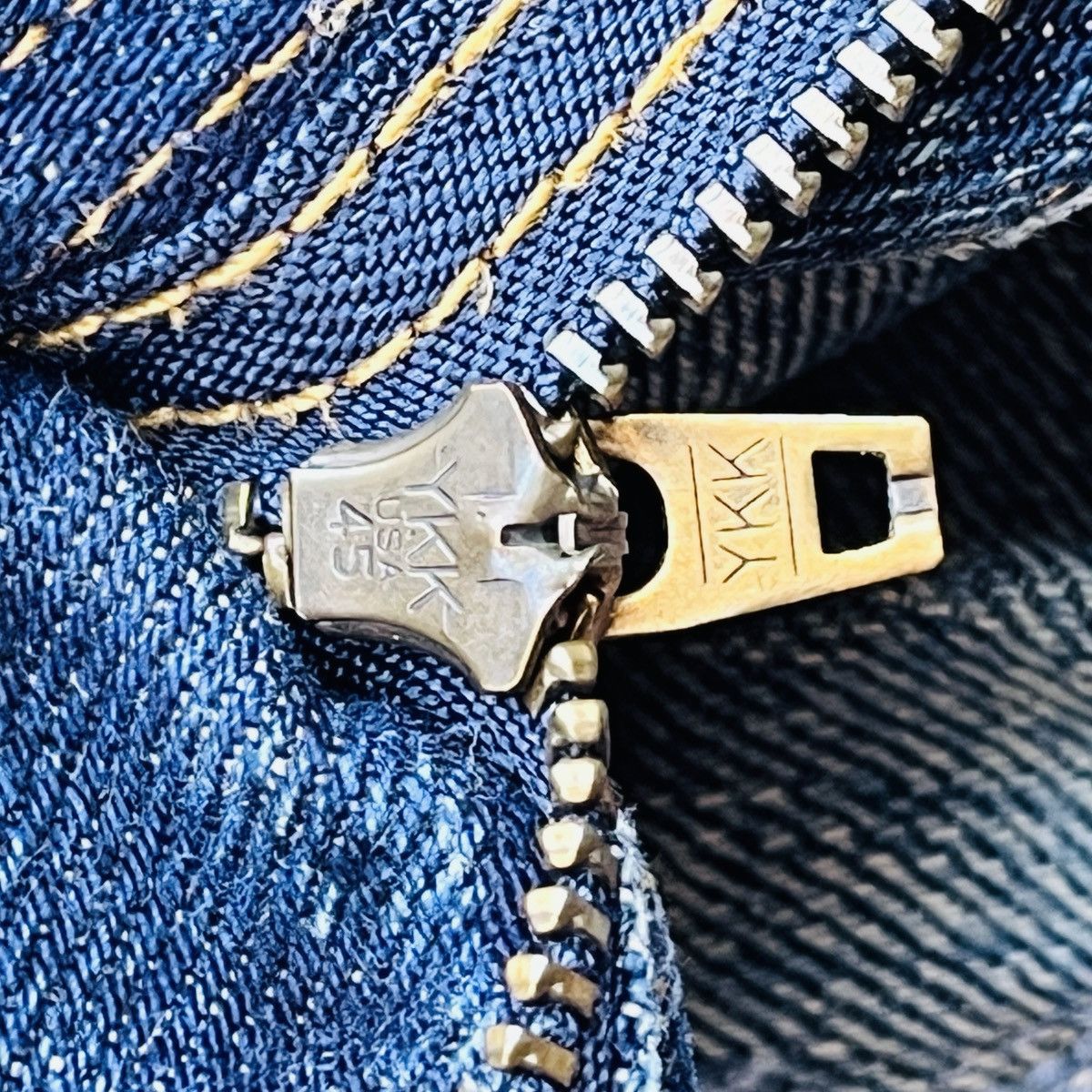 Levi's Vintage Levi's R Tag Distresse Selvedge Jeans Talon Zipper Size US 31 - 20 Thumbnail