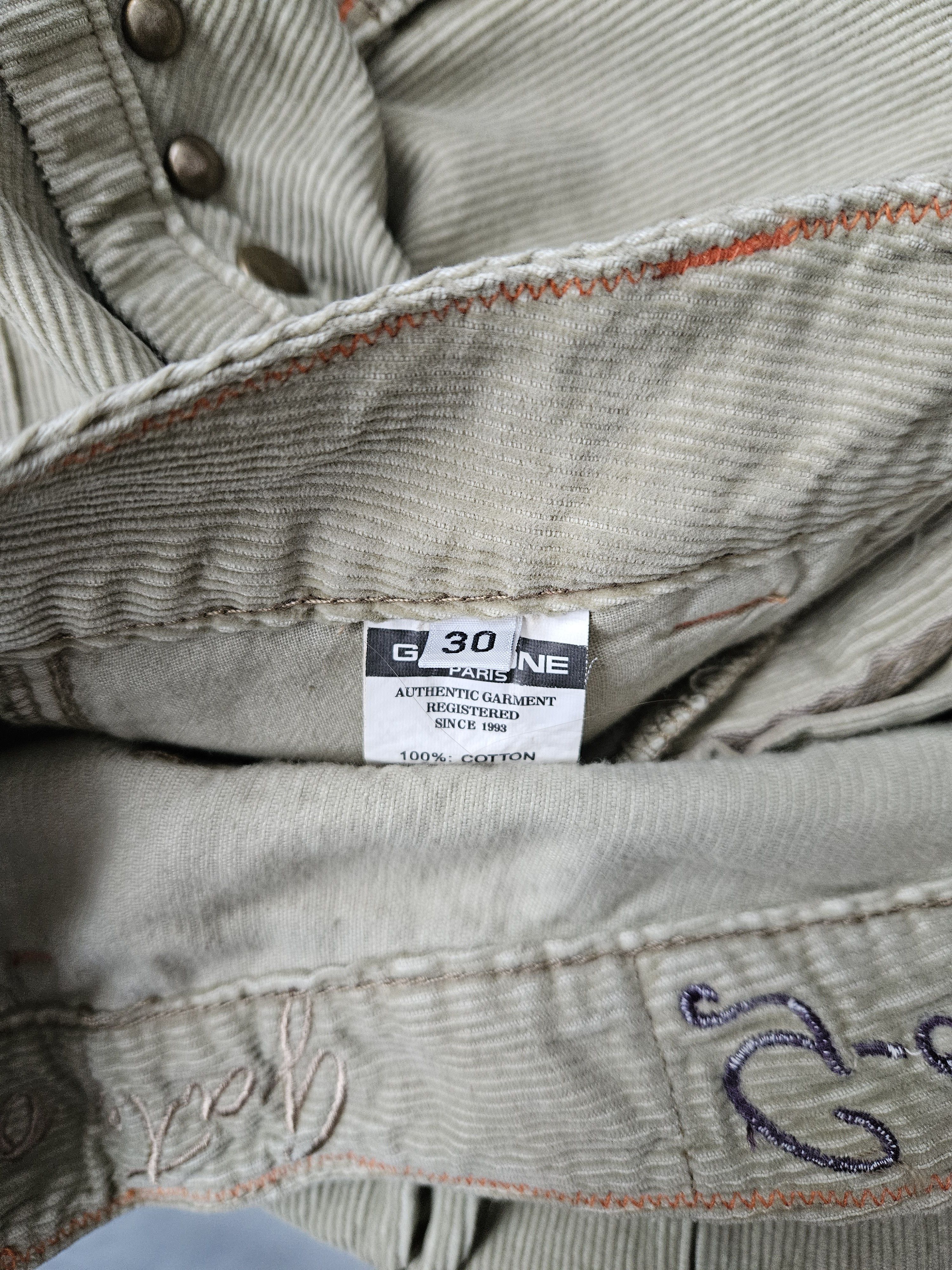 Vintage Vintage y2k corduroy studded bondage cargo flared pants Size 30" / US 8 / IT 44 - 12 Thumbnail