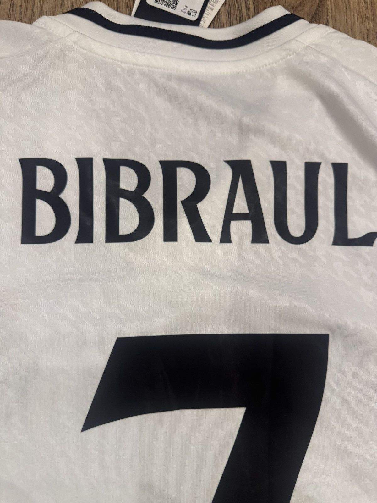 Adidas REAL MADRID 2024/2025 HOME FOOTBALL JERSEY SIZE L IU5011 Size US L / EU 52-54 / 3 - 12 Thumbnail