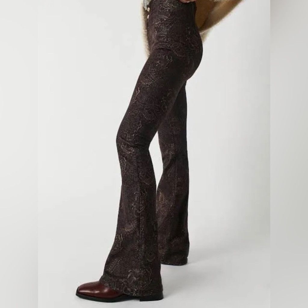 Free People Free People Jayde Foil Printed Flare Jeans Size 25. B19 Size 25" / US 0 / IT 36 - 3 Thumbnail