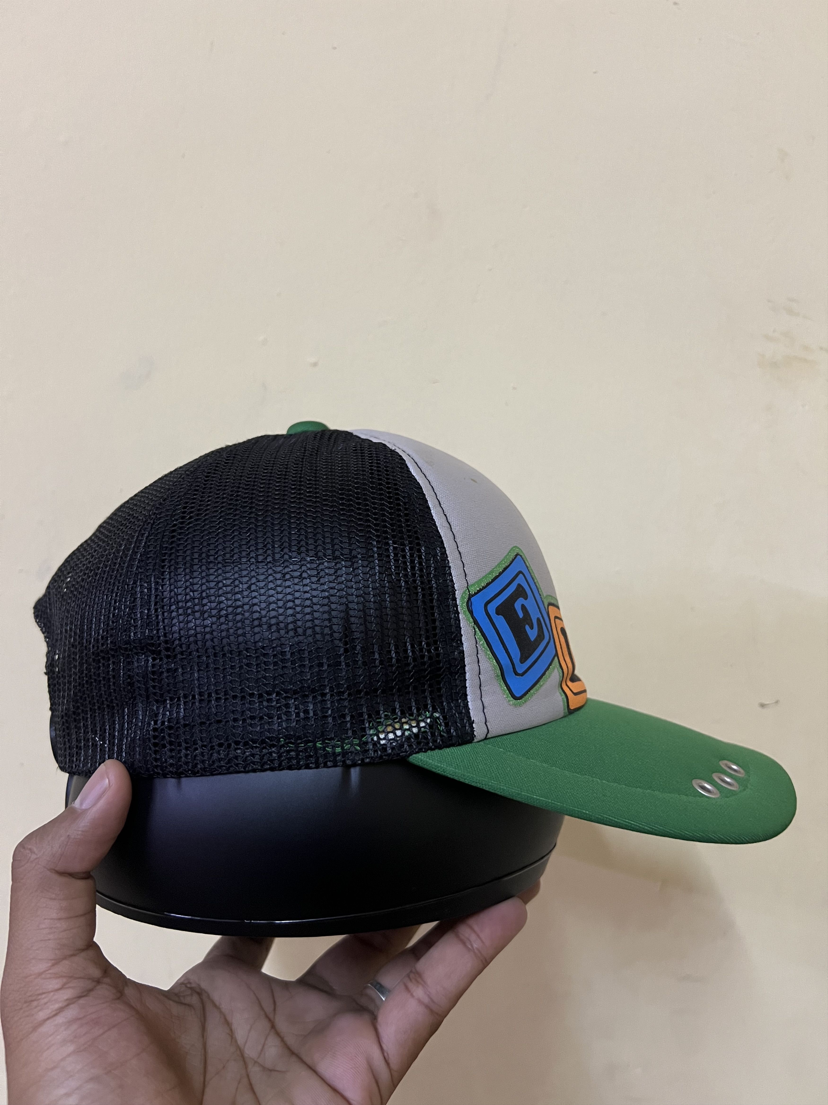 Hat Club Y2K Elmo Sesame Street 2005 Trucker hat Size ONE SIZE - 4 Thumbnail