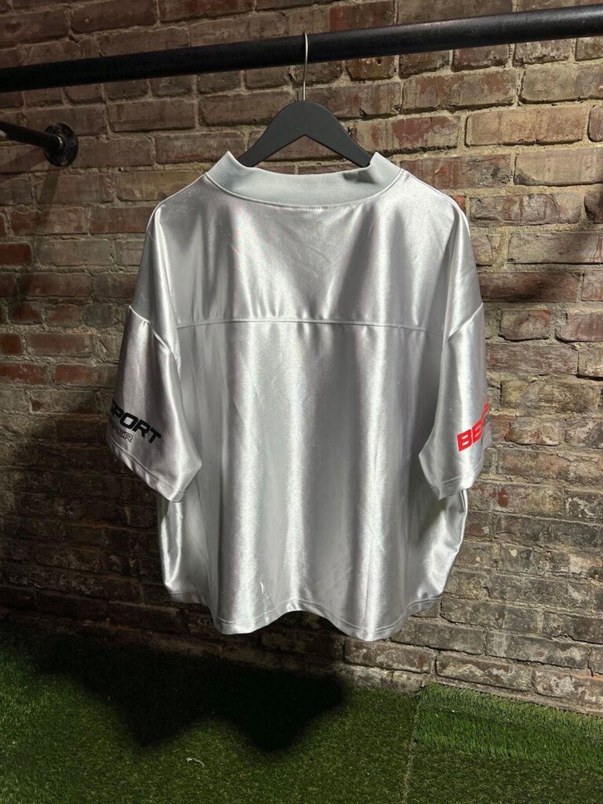 The GV Gallery GV Gallery Berry Sport Football Jersey Sz. M Size ONE SIZE - 2 Thumbnail