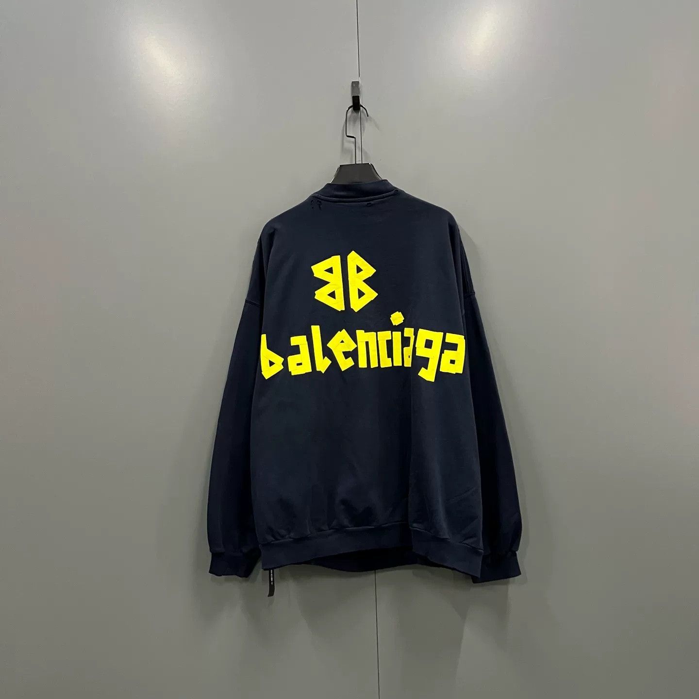 Balenciaga Balenciaga Distressed Tape Logo Crewneck Sweatshirt Size US L / EU 52-54 / 3 - 2 Thumbnail