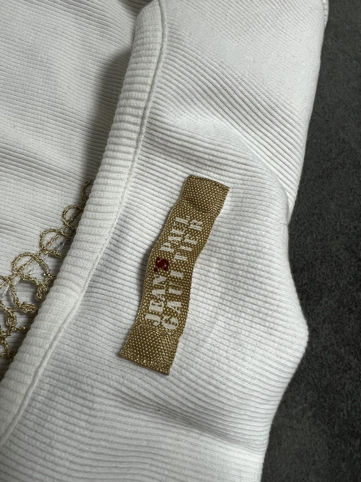 20471120 × Jean Paul Gaultier × Vintage VINTAGE JEAN PAUL GAULTIER WEB MESH WHITE T SHIRT Size S / US 4 / IT 40 - 7 Thumbnail