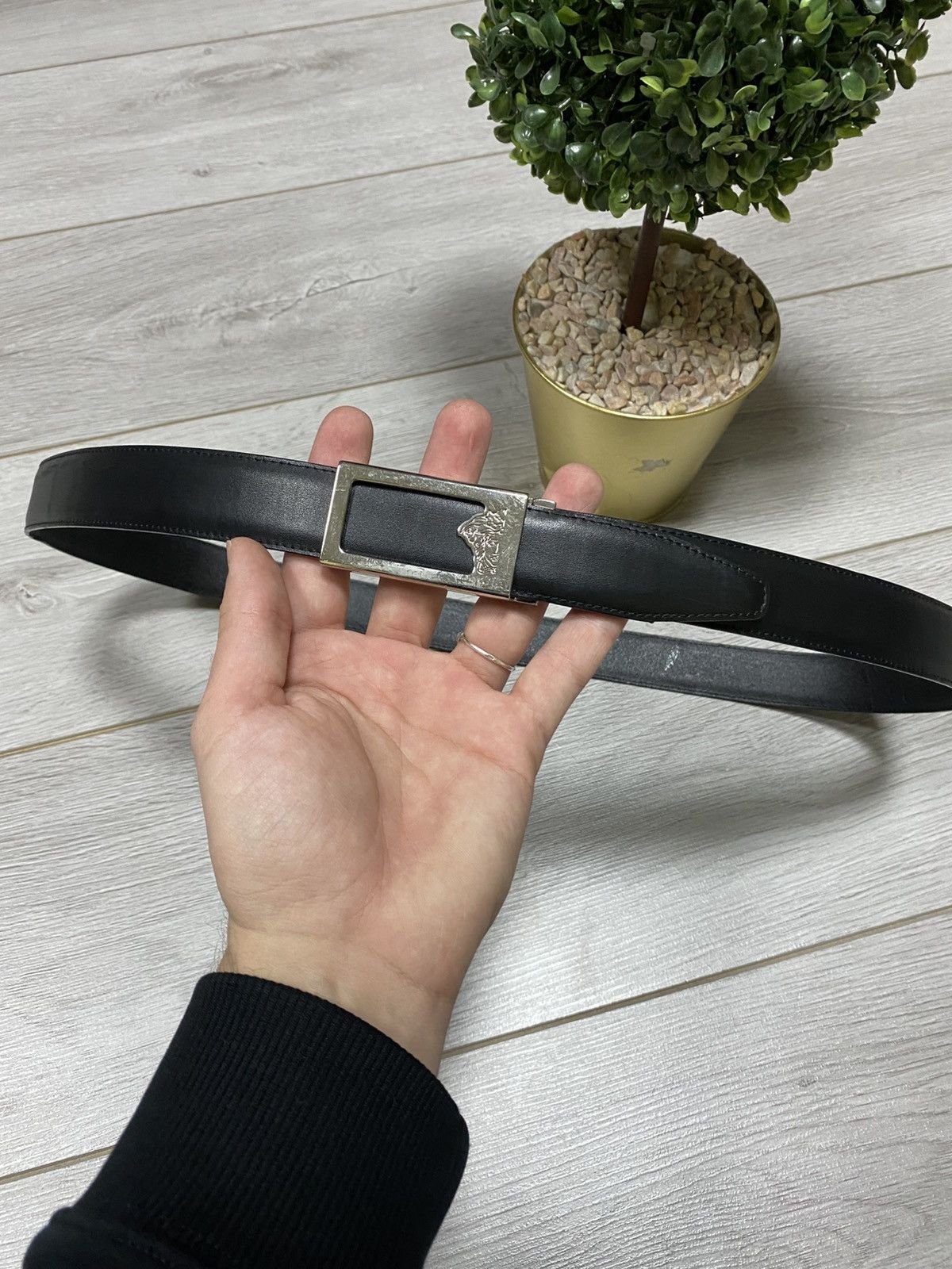 Versace Gianni Versace half medusa logo leather belt vintage Size ONE SIZE - 1 Thumbnail
