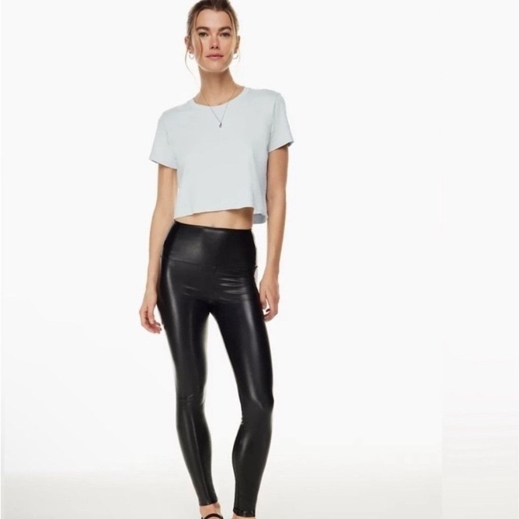 Aritzia Wilfred Free Daria Chic Black polyurethane Leggings Size XS Size 26" / US 2 / IT 38 - 1 Thumbnail