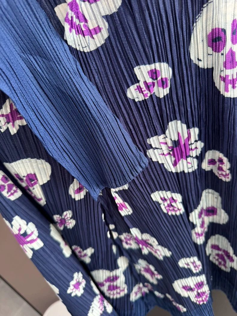 Issey Miyake Issey Miyake size:4 Blue vintage skull flower cardigan Size S / US 4 / IT 40 - 2 Thumbnail