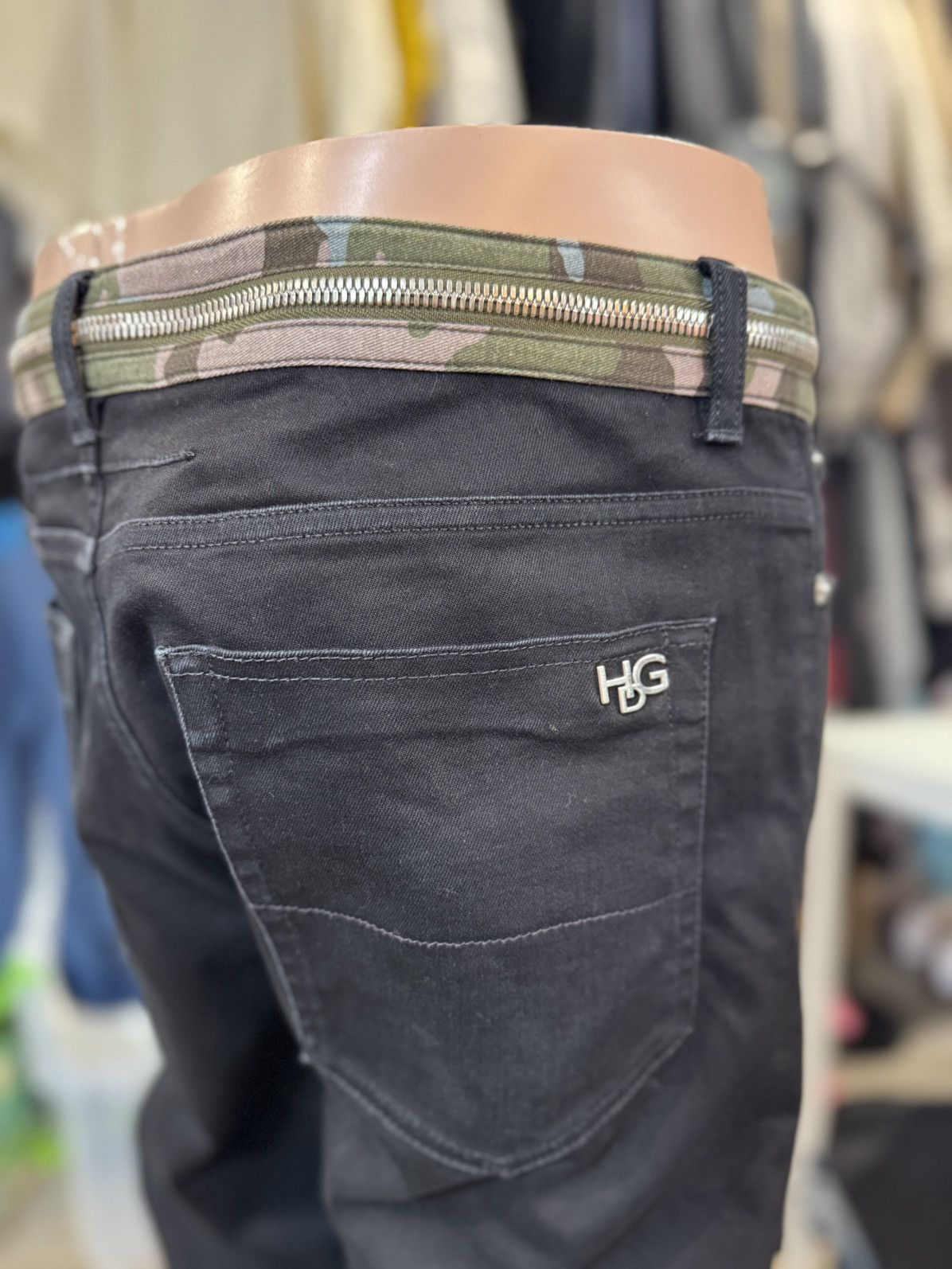 Givenchy 🗜️ GIVENCHY RARE DENIM BLACK STRECH COTTON W/ Chrome Zipper Size US 34 / EU 50 - 2 Thumbnail