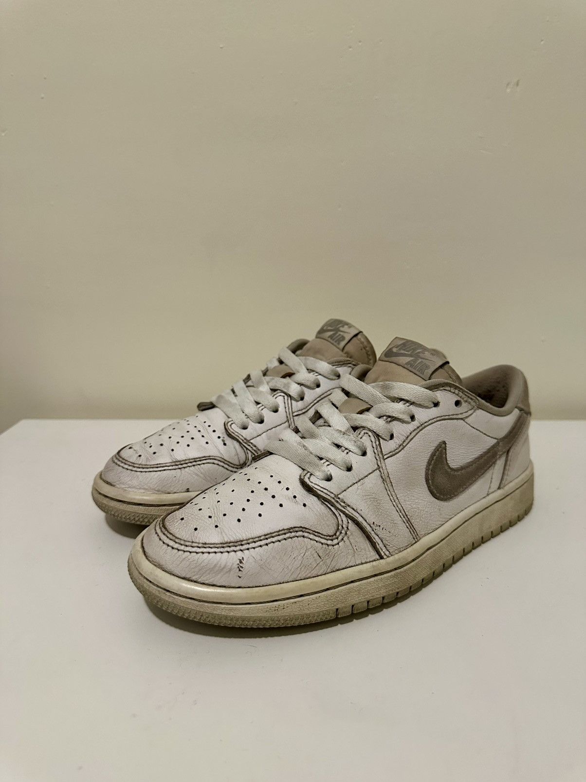 Jordan Brand “Neutral Grey” Air Jordan 1 Low Retro OG (Women’s) Size US 7 / IT 37 - 3 Thumbnail