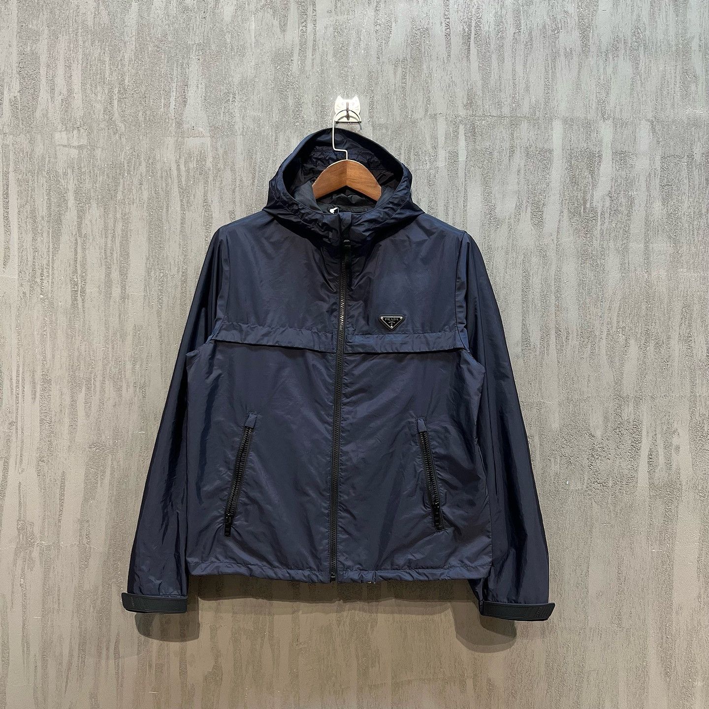 Prada Prada Logo Hooded Nylon Jacket Size 46 Size US S / EU 44-46 / 1 - 1 Thumbnail