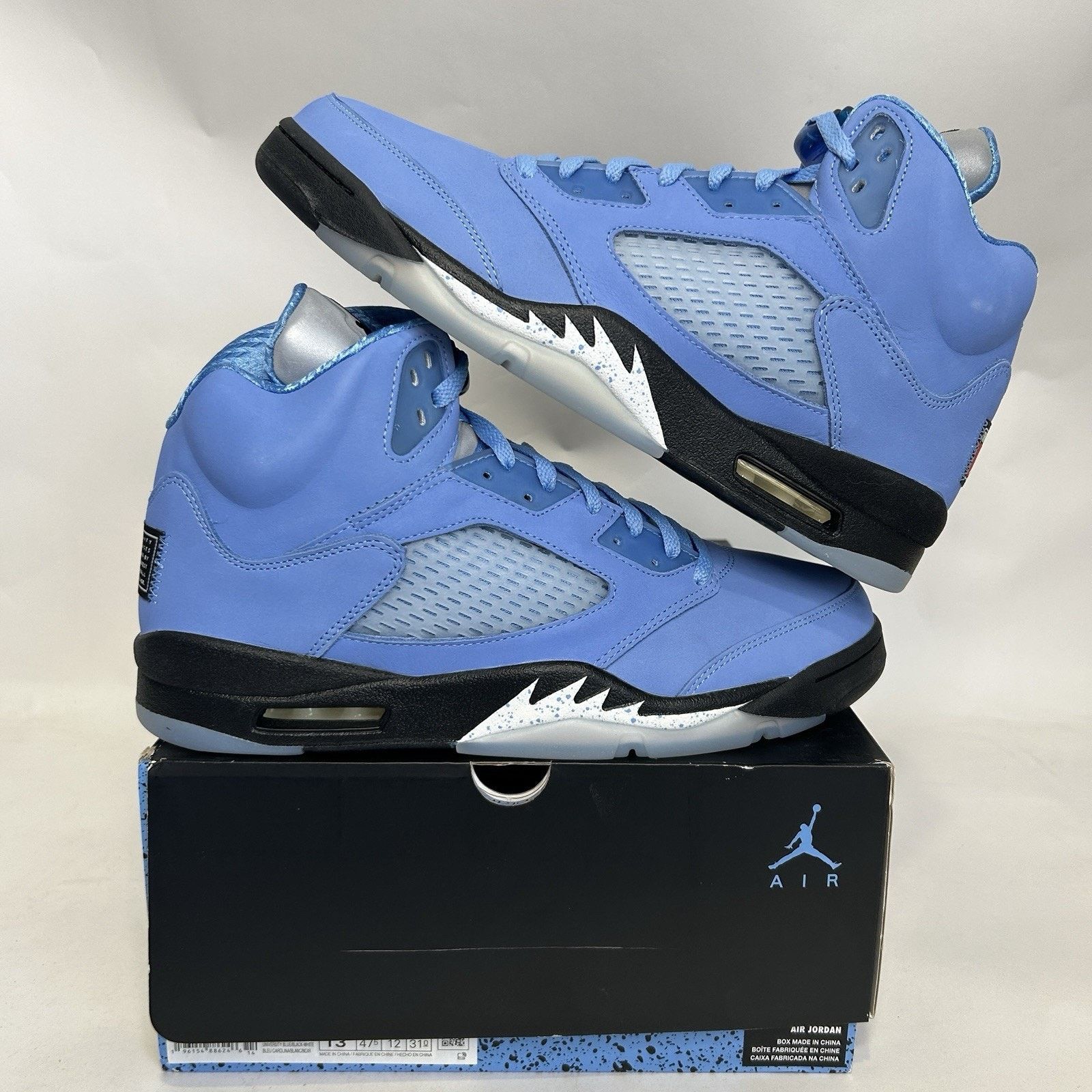 Jordan Brand Nike Air Jordan 5 Retro SE “UNC/University Blue” Size US 13 / EU 46 - 1 Thumbnail