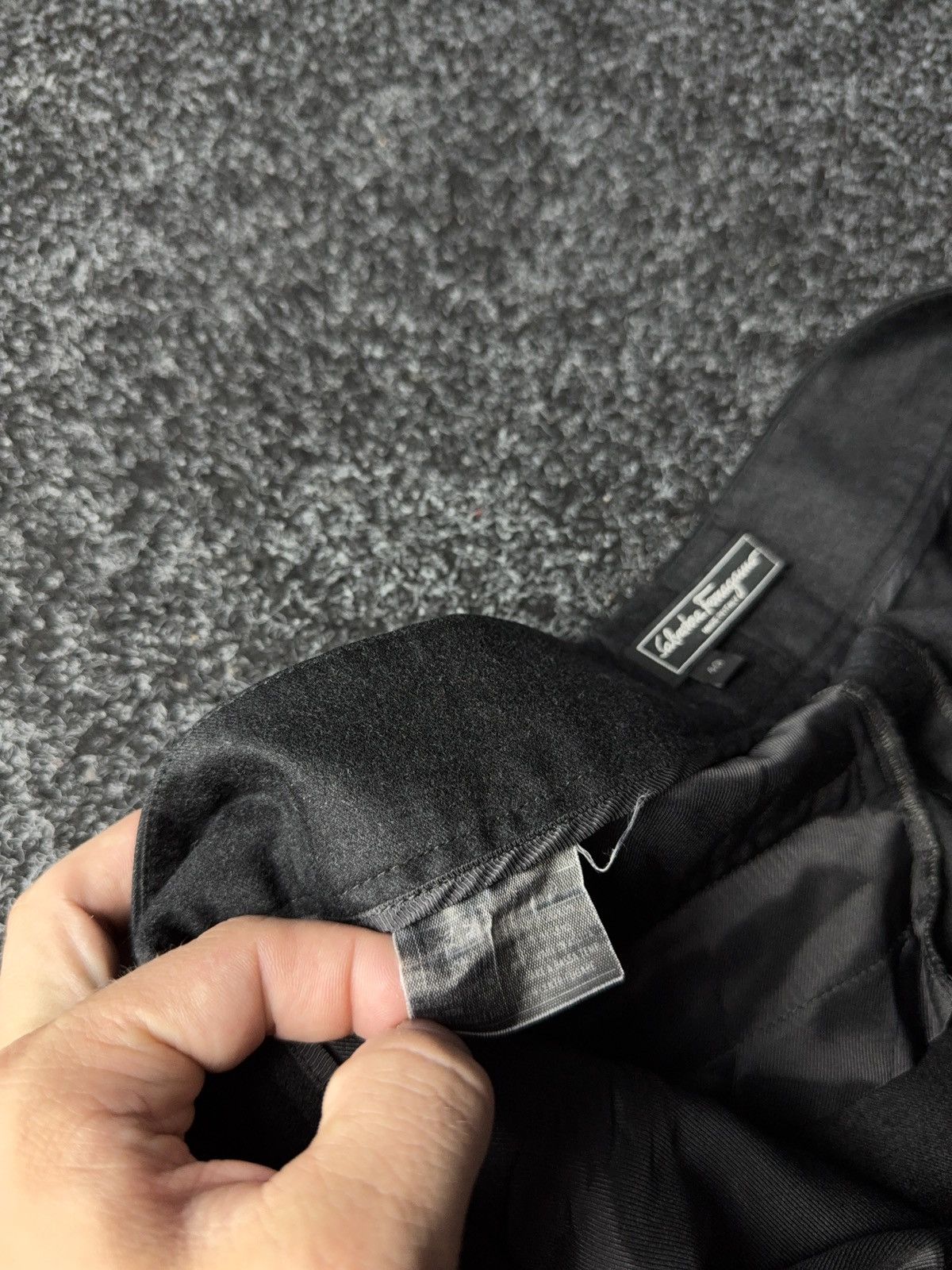 Salvatore Ferragamo Rare Salvatore Ferragamo Wool Pleated Trousers Made in Italy Size 30" / US 8 / IT 44 - 7 Thumbnail
