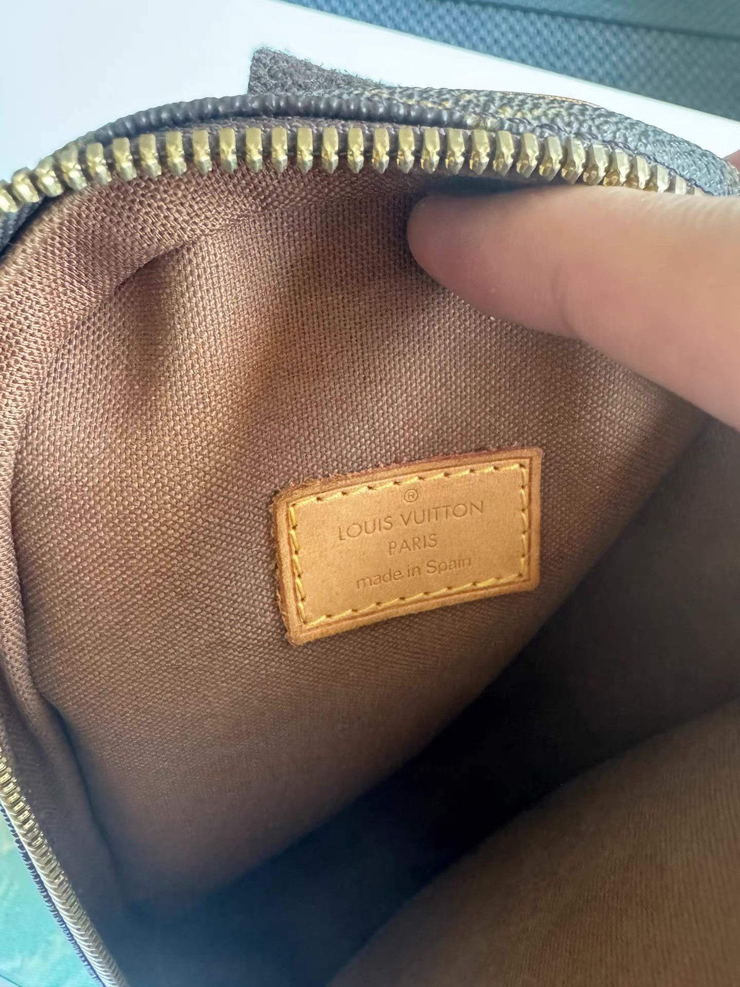 Louis Vuitton Louis Vuitton LV Crossbody / Shoulder Bag Q17 Size ONE SIZE - 6 Thumbnail
