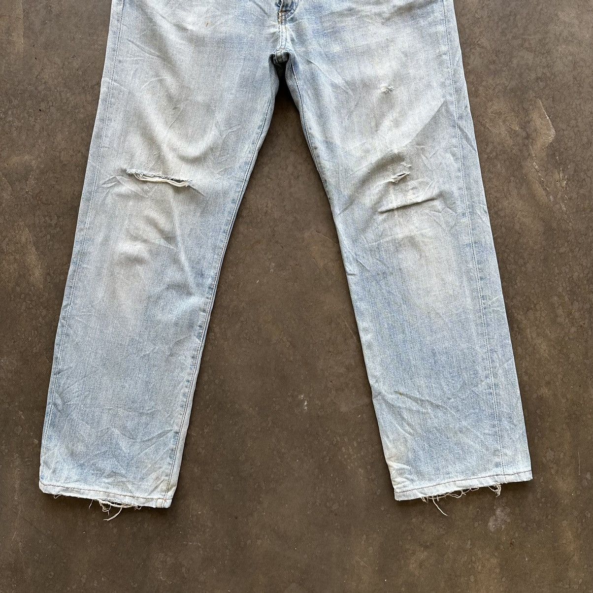 Japanese Brand Vintage Edwin Lightwash Distressed Faded Denim Jean Pant W31 Size US 31 - 2 Thumbnail