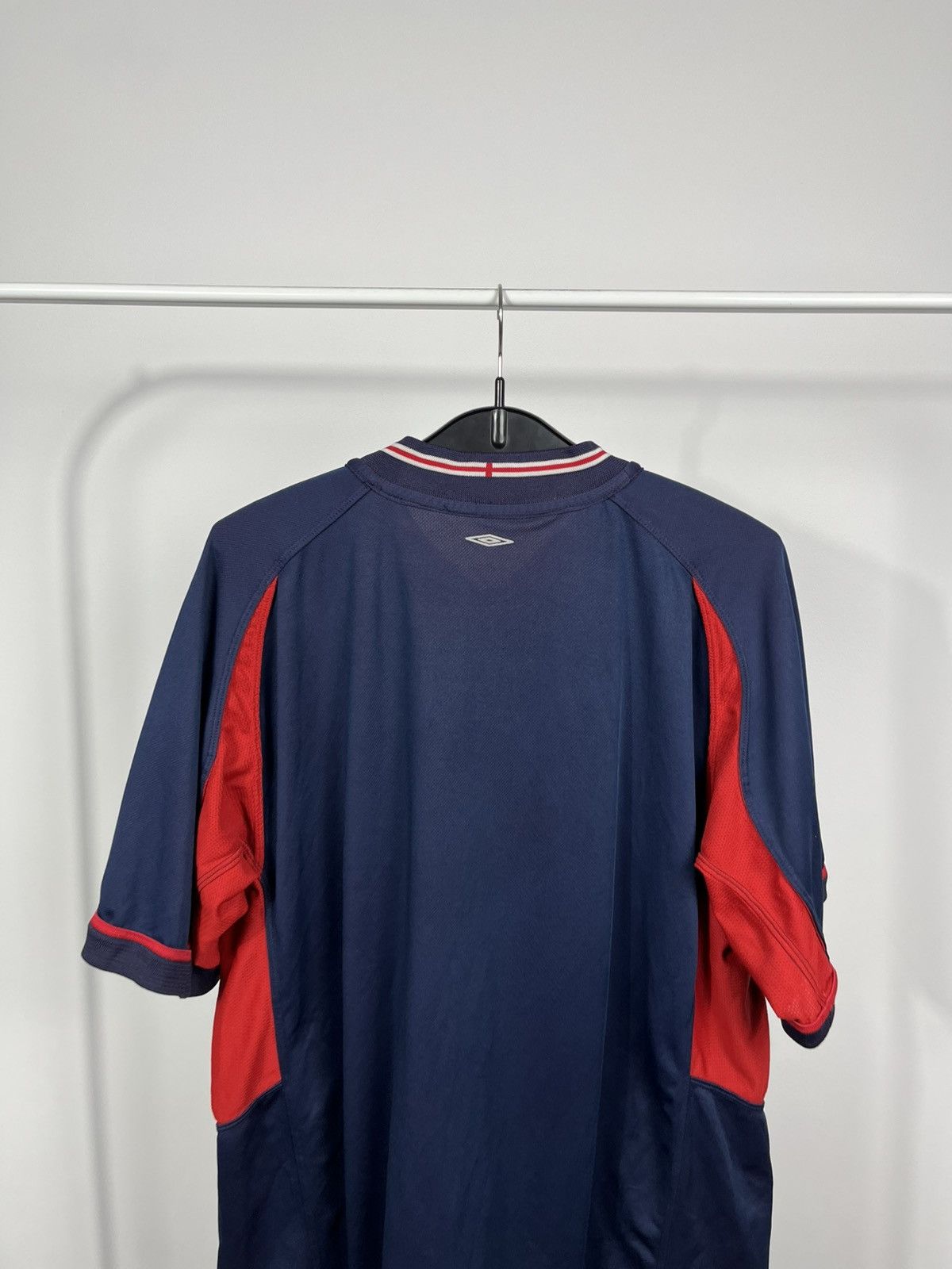 Umbro Vintage Umbro England Reversible Football Jersey Red Navy 00 Size US XL / EU 56 / 4 - 11 Thumbnail