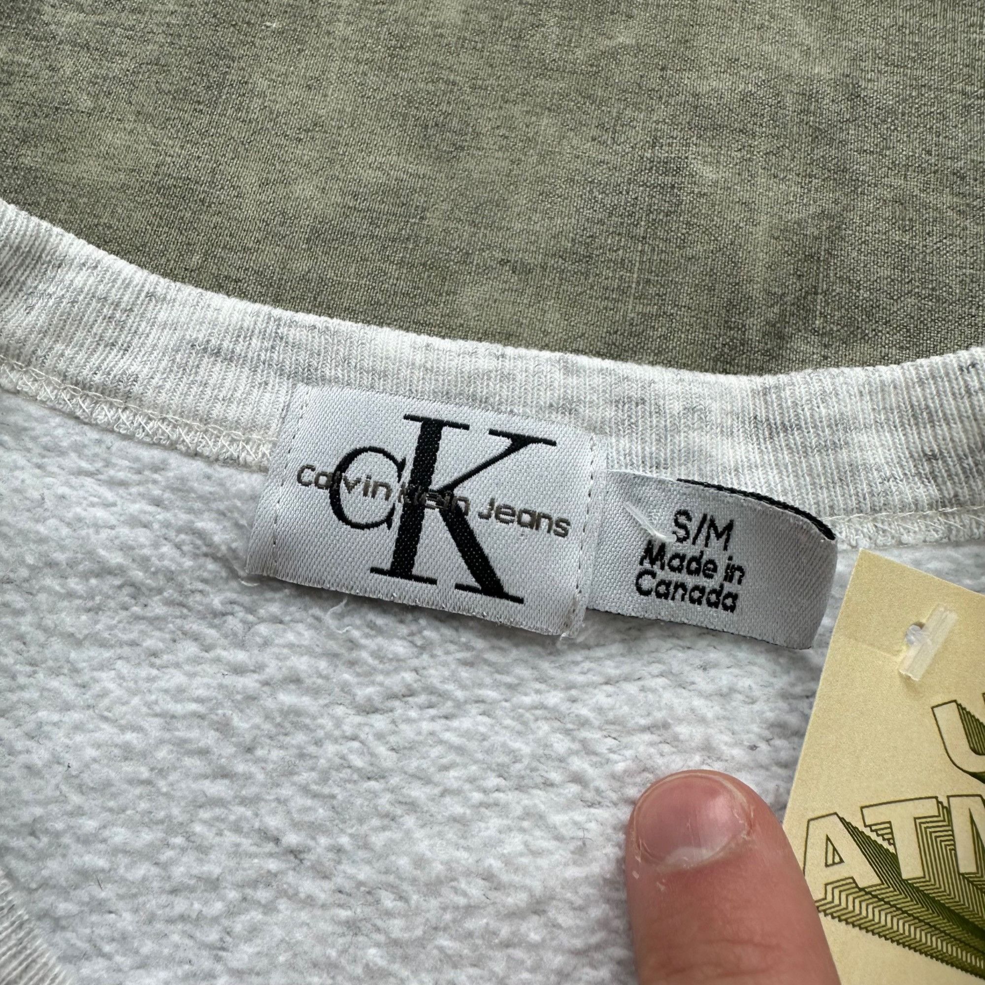 Vintage Vintage Calvin Klein Embroidered Sweatshirt Size US M / EU 48-50 / 2 - 3 Thumbnail