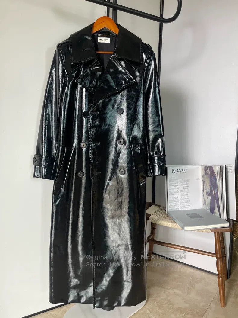 Saint Laurent Paris Saint Laurent Paris Patent leather trench coat Size XS / US 0-2 / IT 36-38 - 1 Thumbnail
