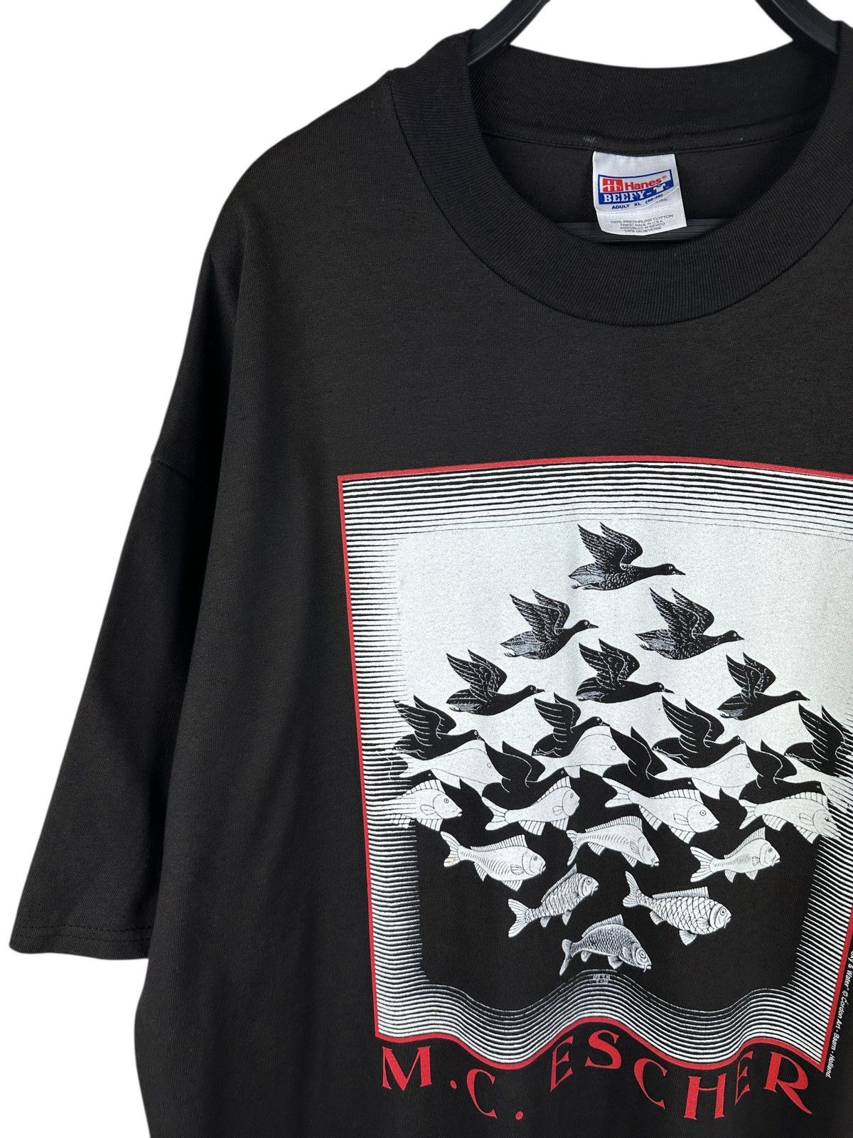 Vintage Vintage MC Escher “Ski & Water” Art T-Shirt Black Size US XL / EU 56 / 4 - 2 Thumbnail